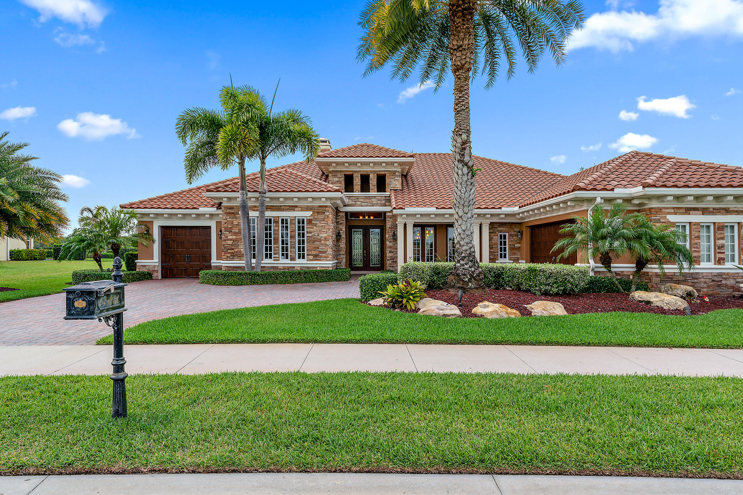 TRES BELLE - Residential