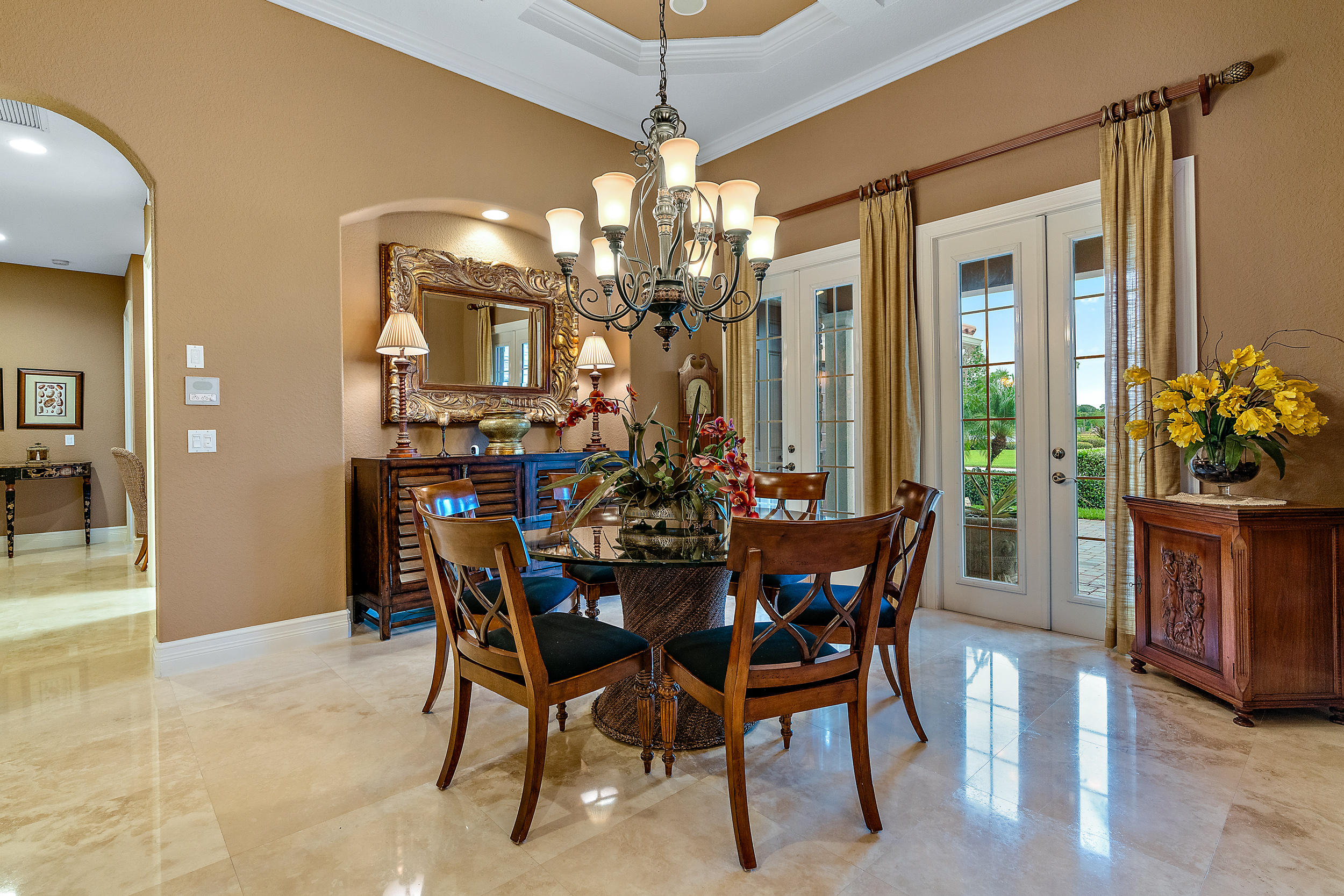 TRES BELLE - Residential