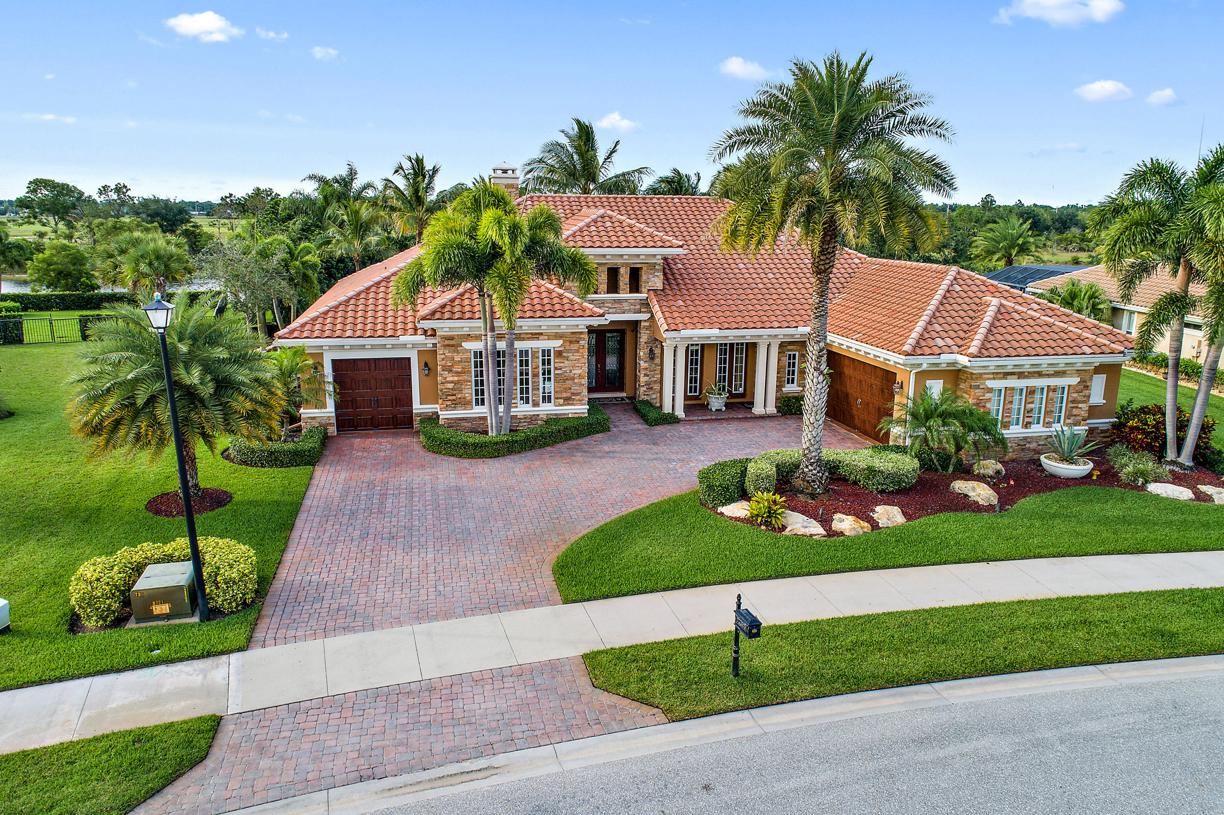 TRES BELLE - Residential