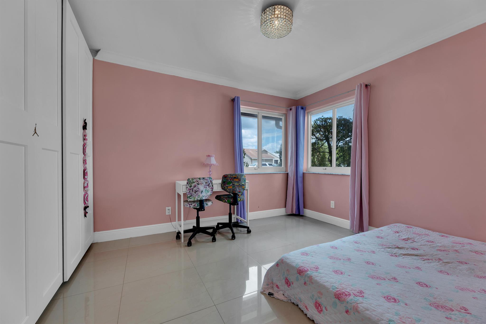 PEMBROKE LAKES SOUTH - Residential