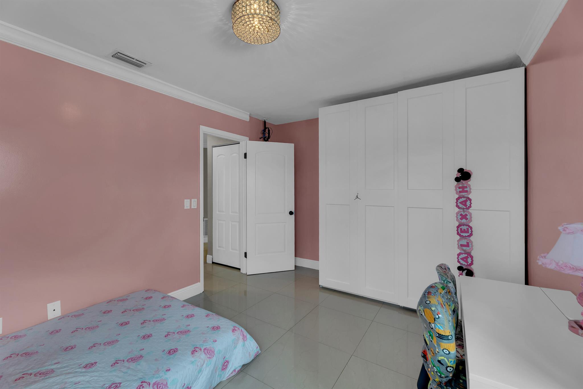 PEMBROKE LAKES SOUTH - Residential