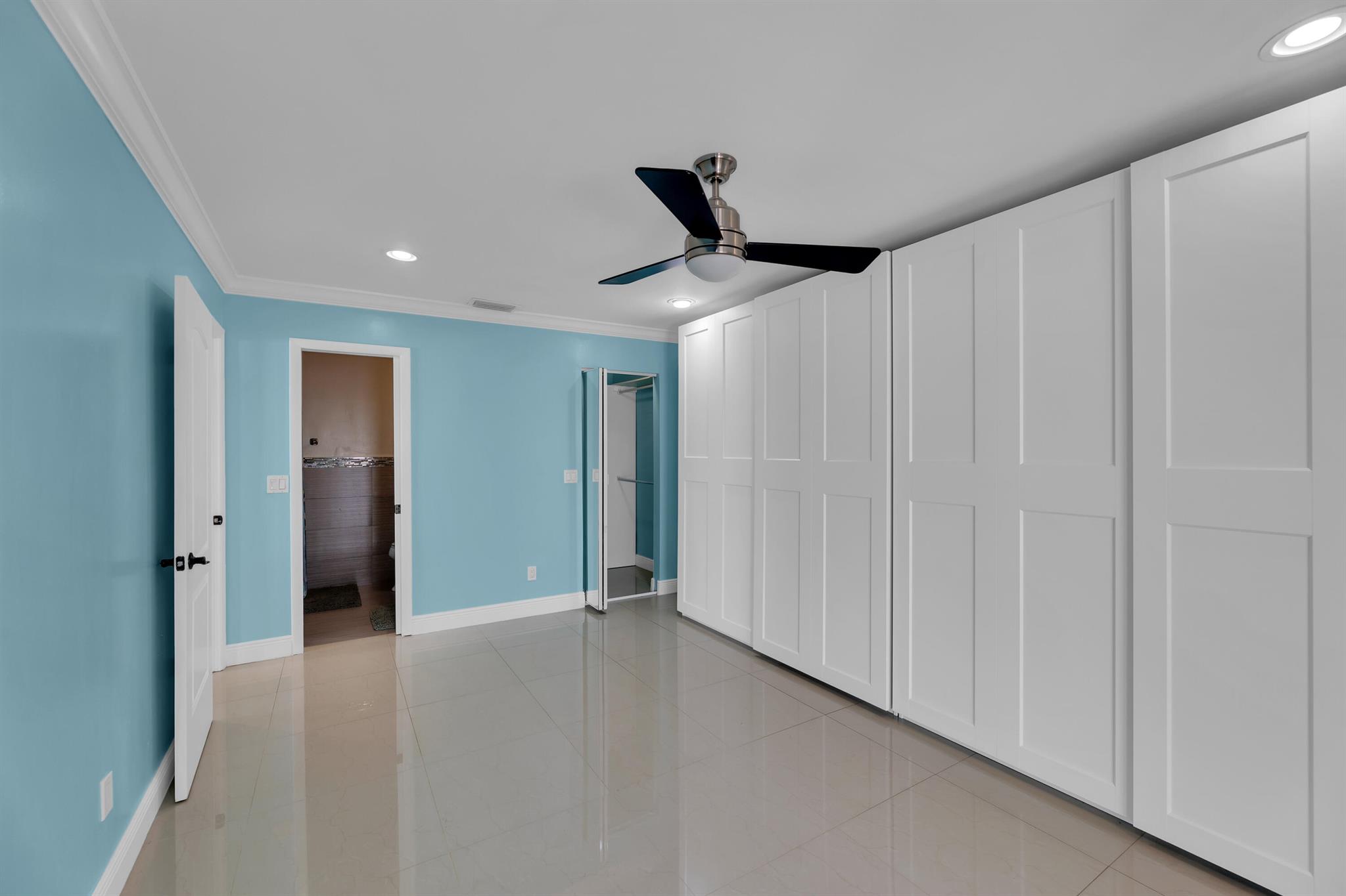 PEMBROKE LAKES SOUTH - Residential