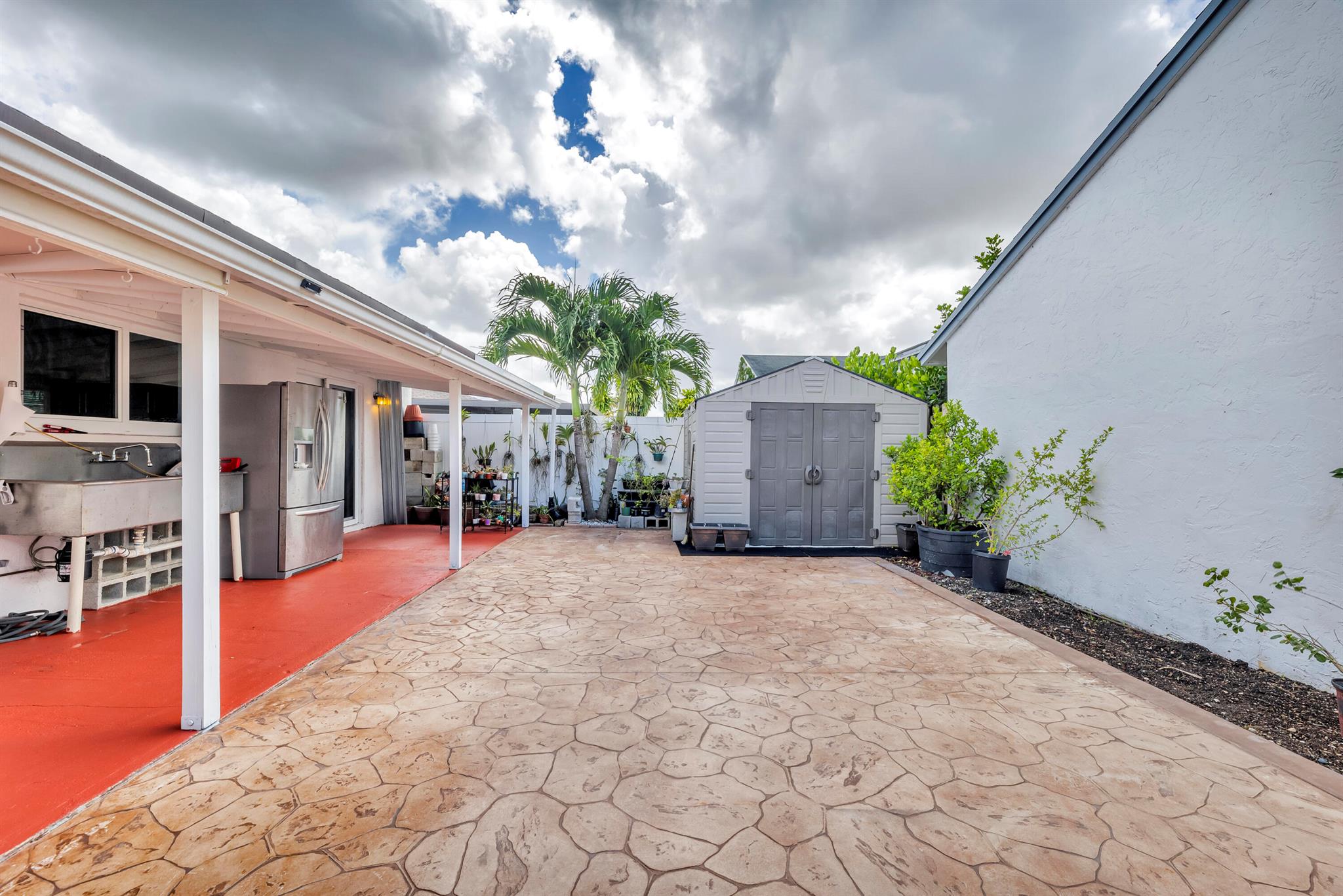 PEMBROKE LAKES SOUTH - Residential