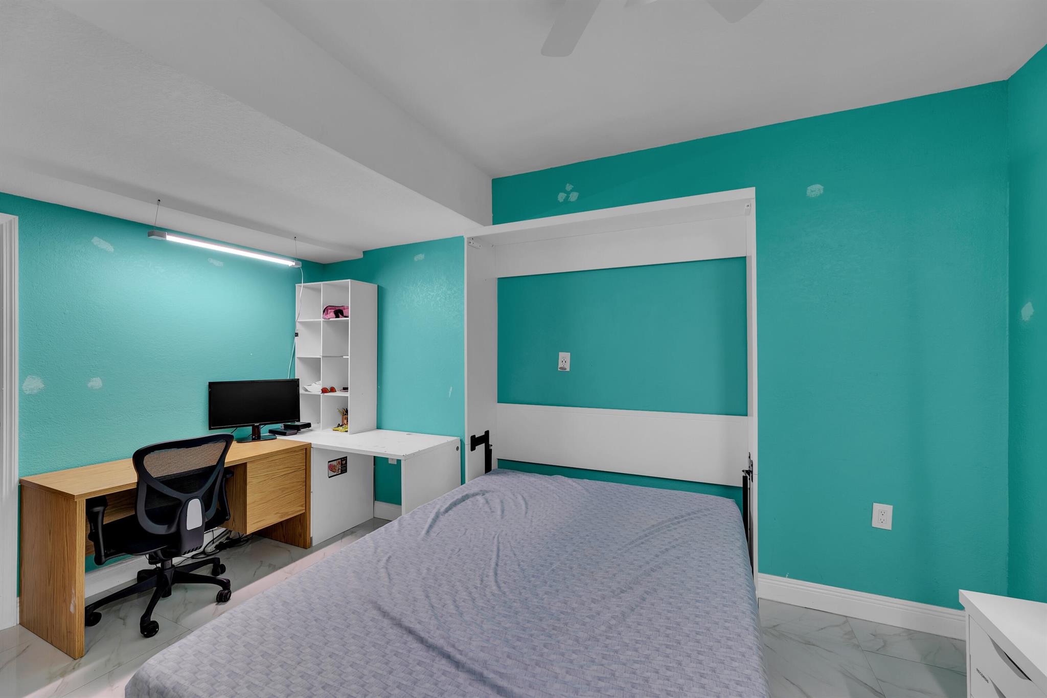 PEMBROKE LAKES SOUTH - Residential