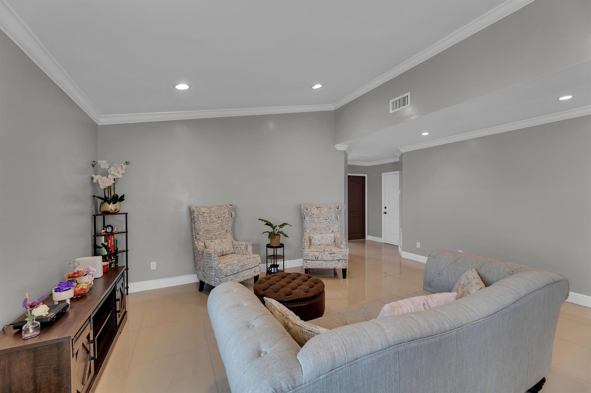 PEMBROKE LAKES SOUTH - Residential