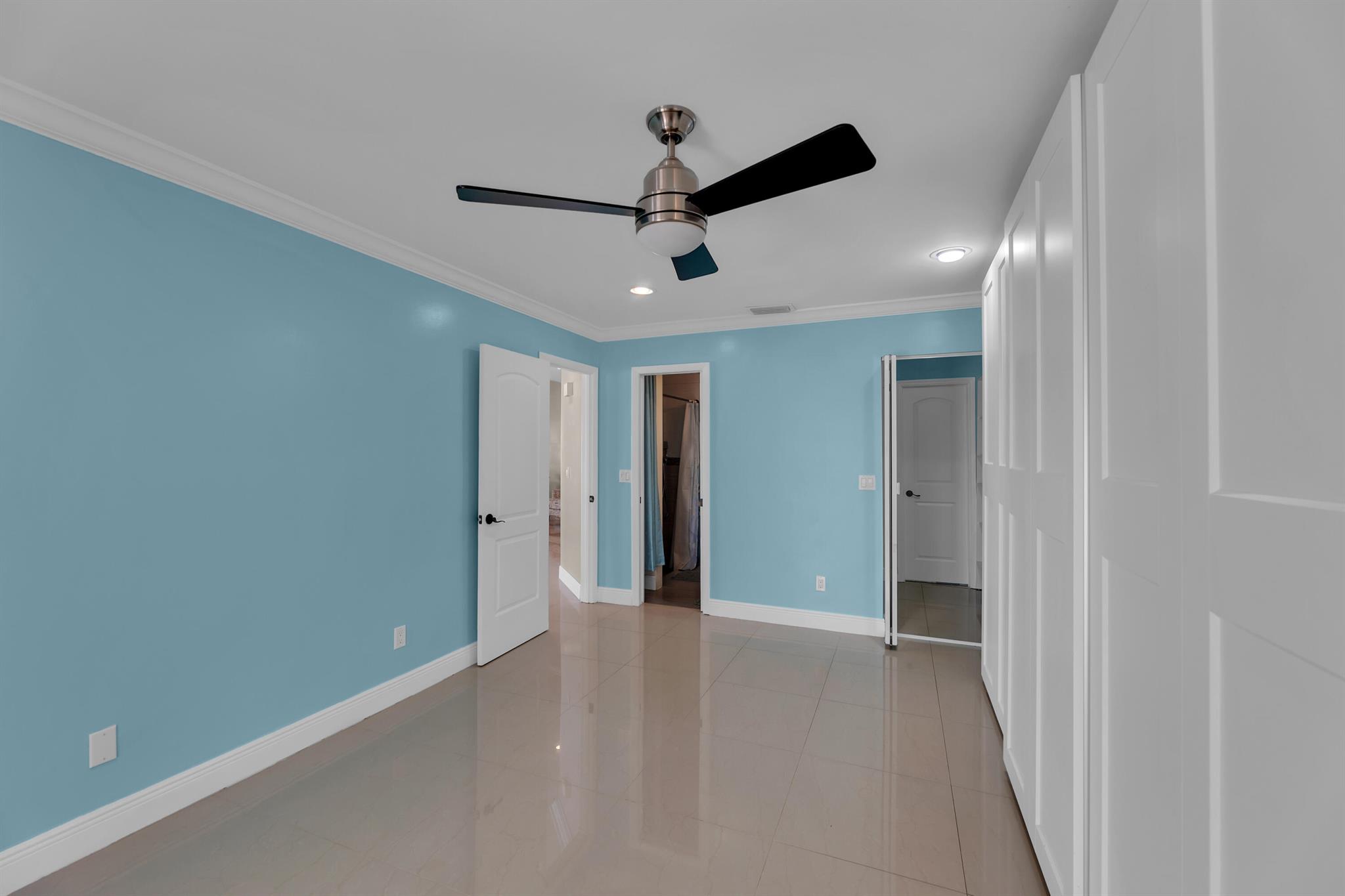 PEMBROKE LAKES SOUTH - Residential