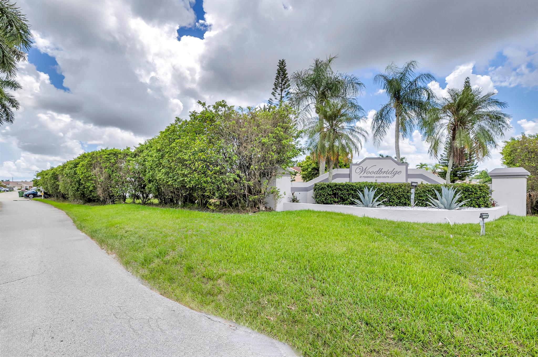 PEMBROKE LAKES SOUTH - Residential