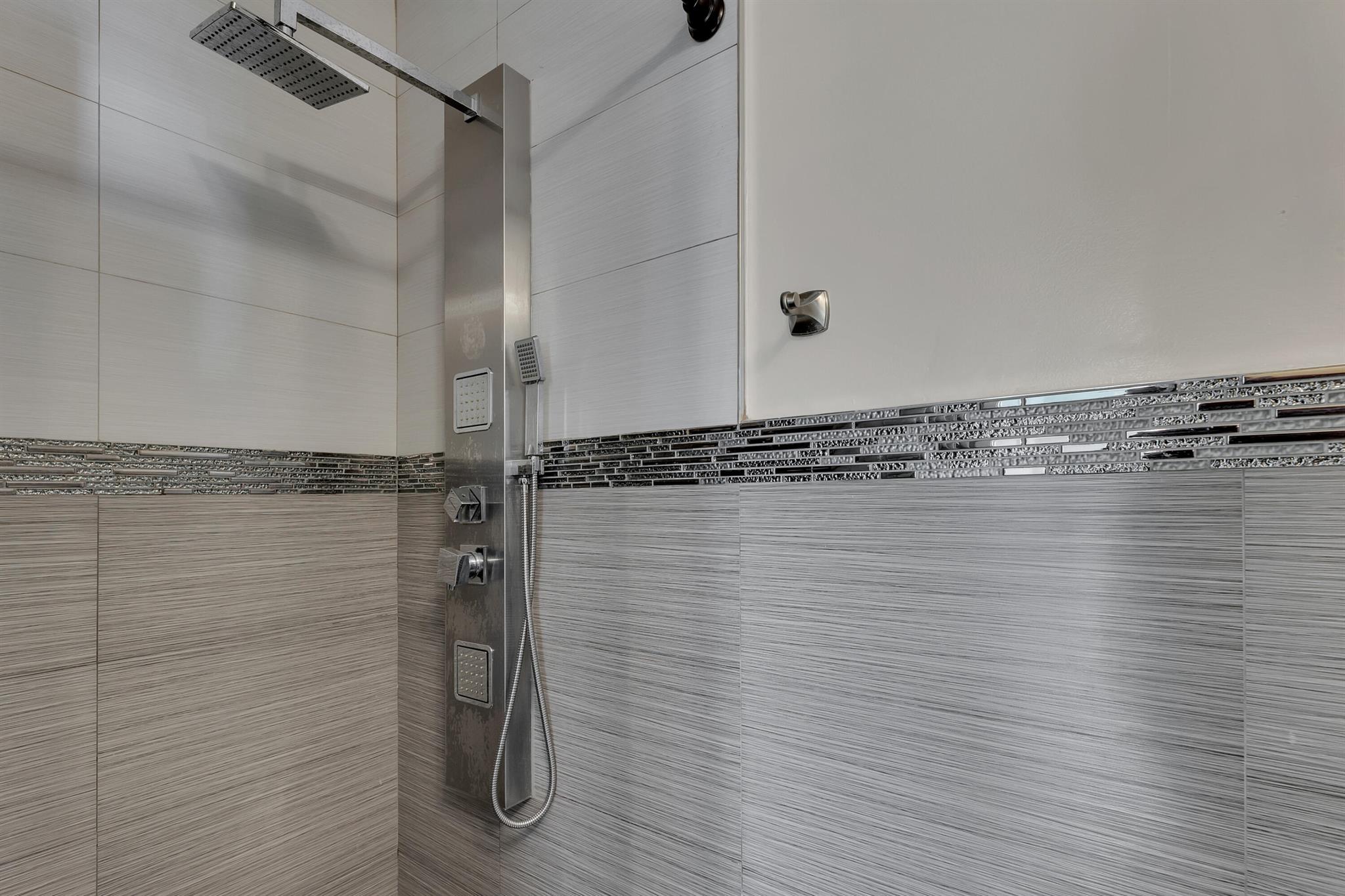 PEMBROKE LAKES SOUTH - Residential