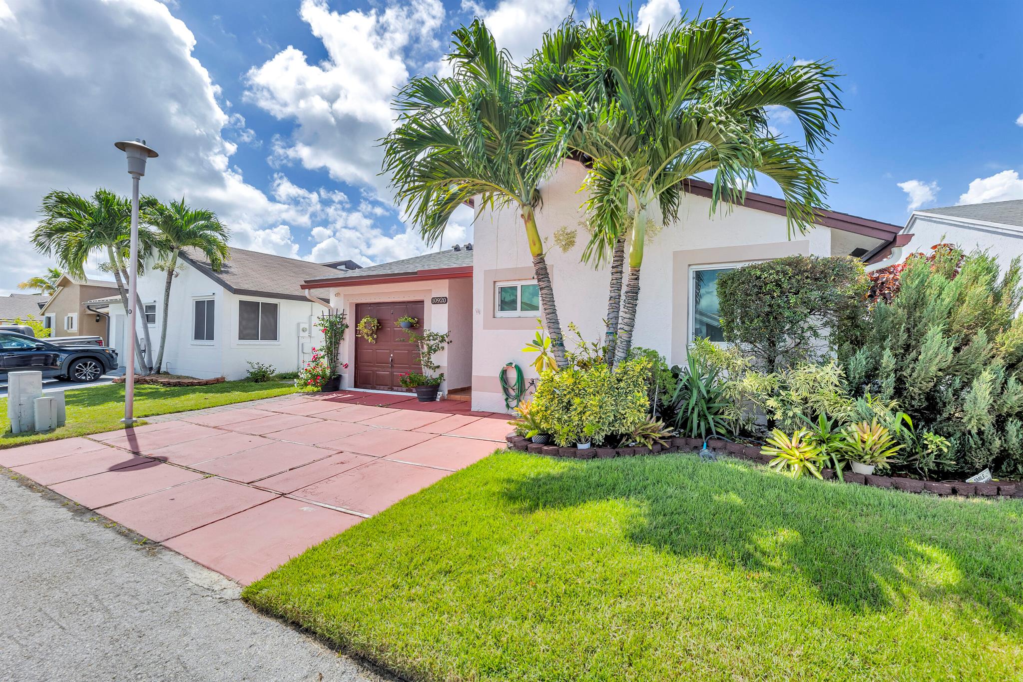 PEMBROKE LAKES SOUTH - Residential