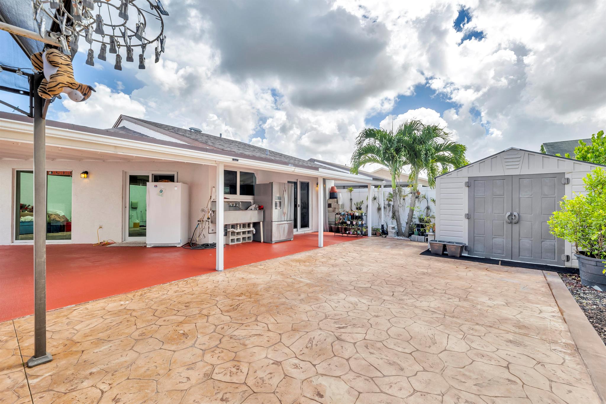 PEMBROKE LAKES SOUTH - Residential