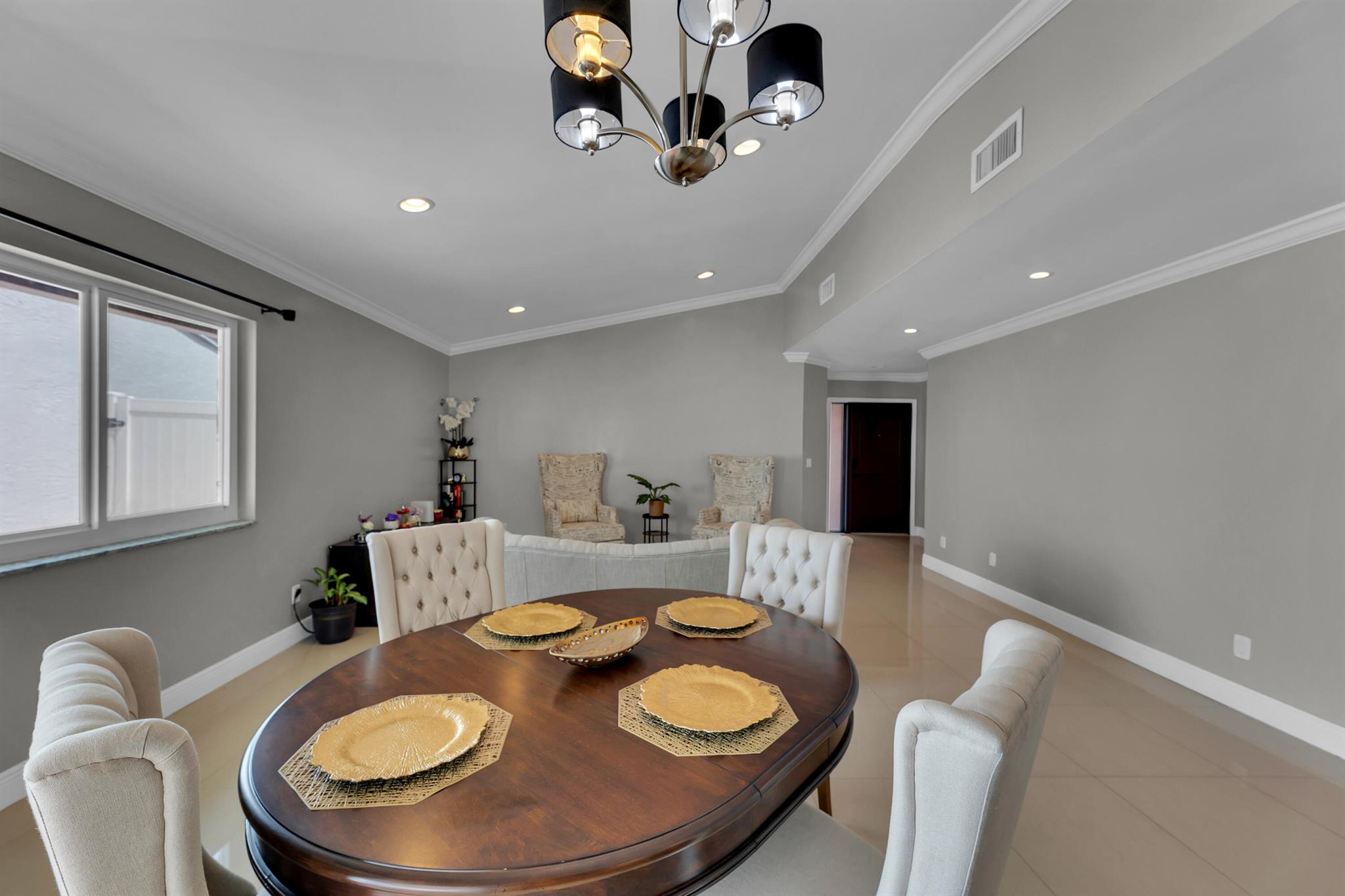 PEMBROKE LAKES SOUTH - Residential