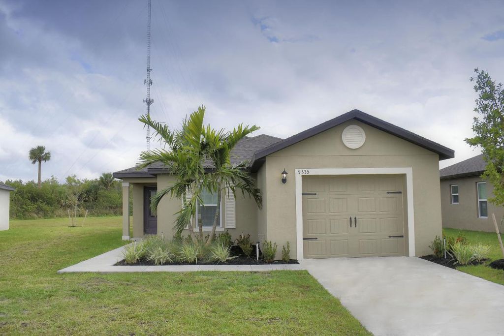 Photo of 5335 Entertainment Way, Fort Pierce, FL 34947 (MLS # R10952907)