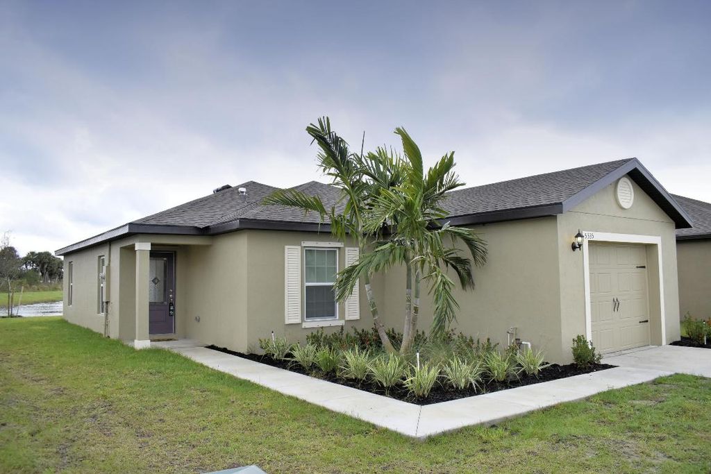 Photo of 5335 Entertainment Way, Fort Pierce, FL 34947 (MLS # R10952907)