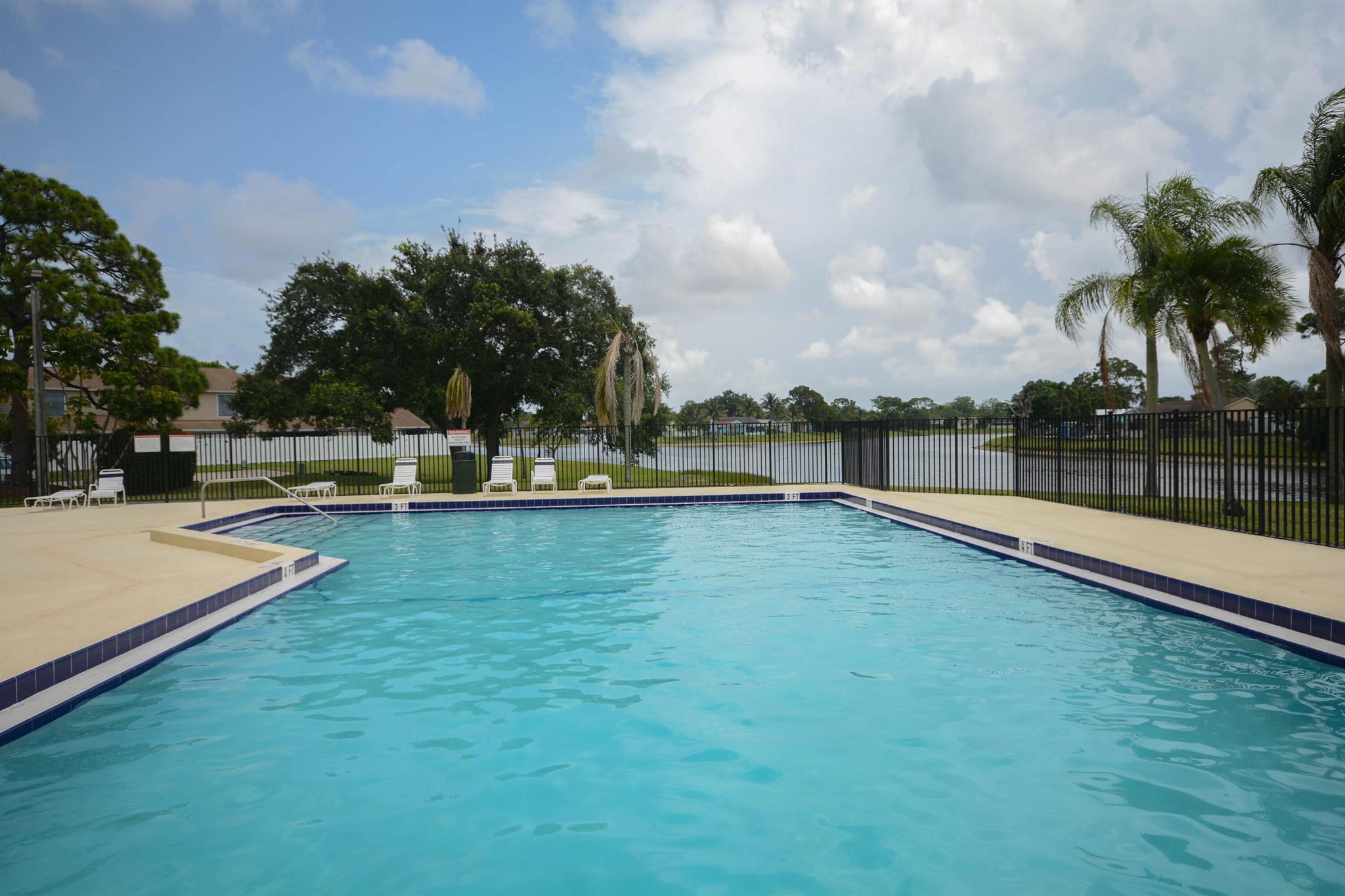 122 Sherwood 10b Circle 10b