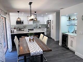 Terrific central location in Beautiful Boca Raton Florida. End unit townhome with terrific patio deck. High end finishes in the Kitchen and 3 full bathrooms. 1 bedroom and bath, down stairs and 2 beds and baths up.August 1st Move in date, with Good credit and Background checks.Excellent A rated schools nearby, and world class shopping and dining too. Multiple offers already SO, put your best and complete offers together as soon as possible. Offers will be reviewed by Friday evening May 28th 2021.