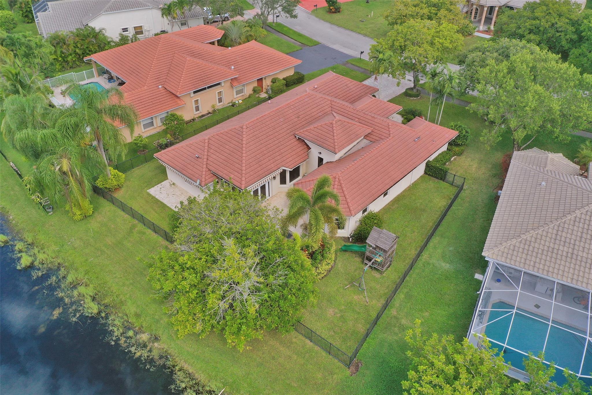 Kensington 146-39 B - Residential