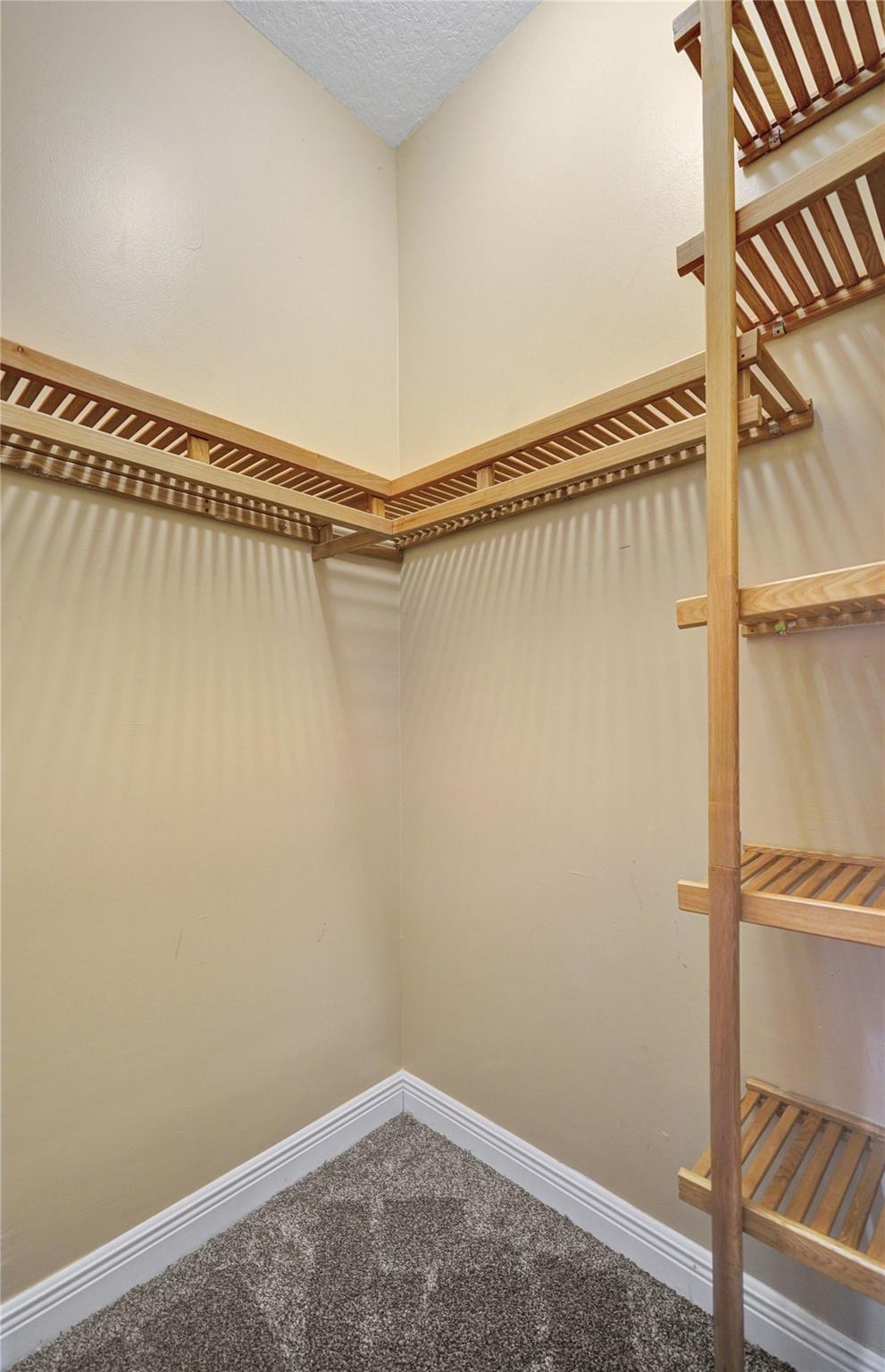 Kensington 146-39 B - Residential