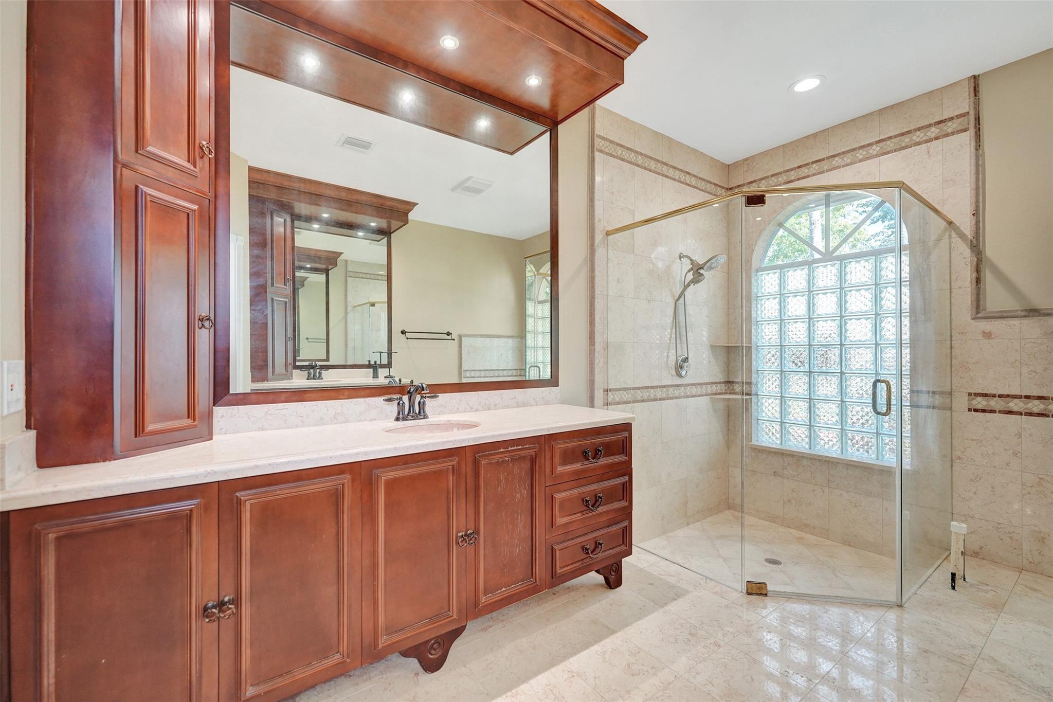 Kensington 146-39 B - Residential