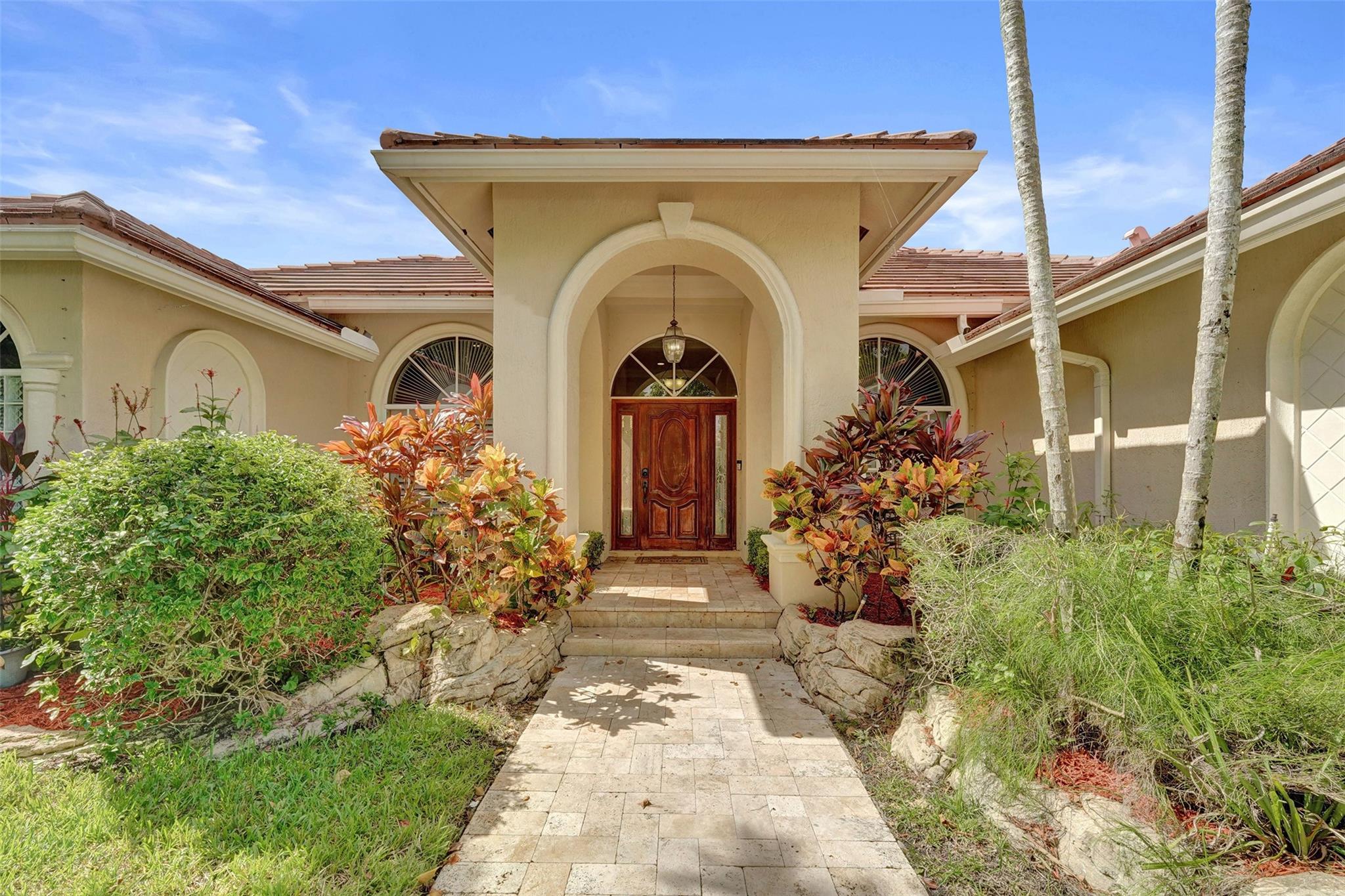 4869 Kensington Cir
