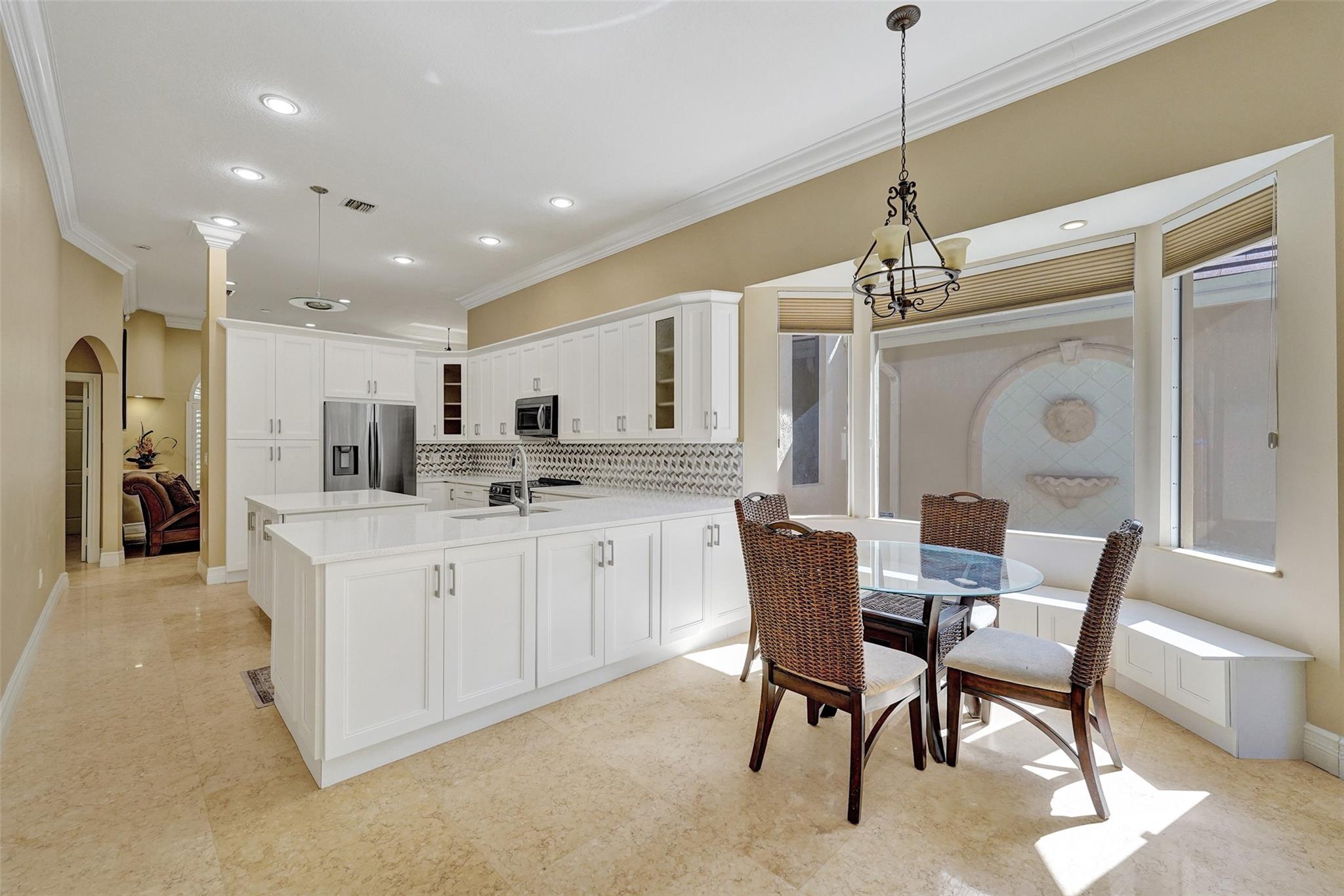 Kensington 146-39 B - Residential