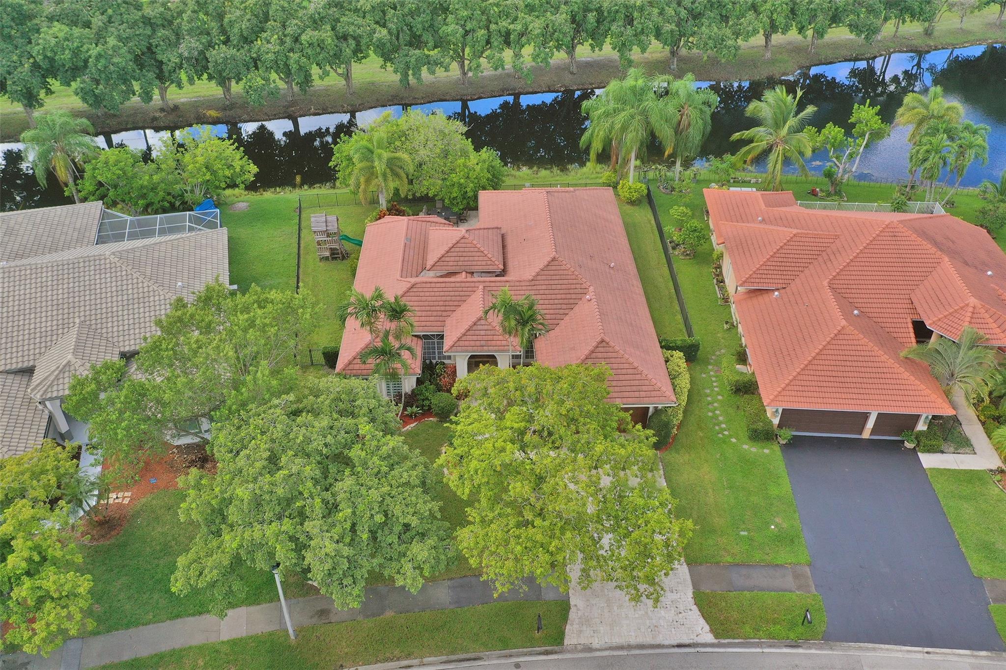 Kensington 146-39 B - Residential