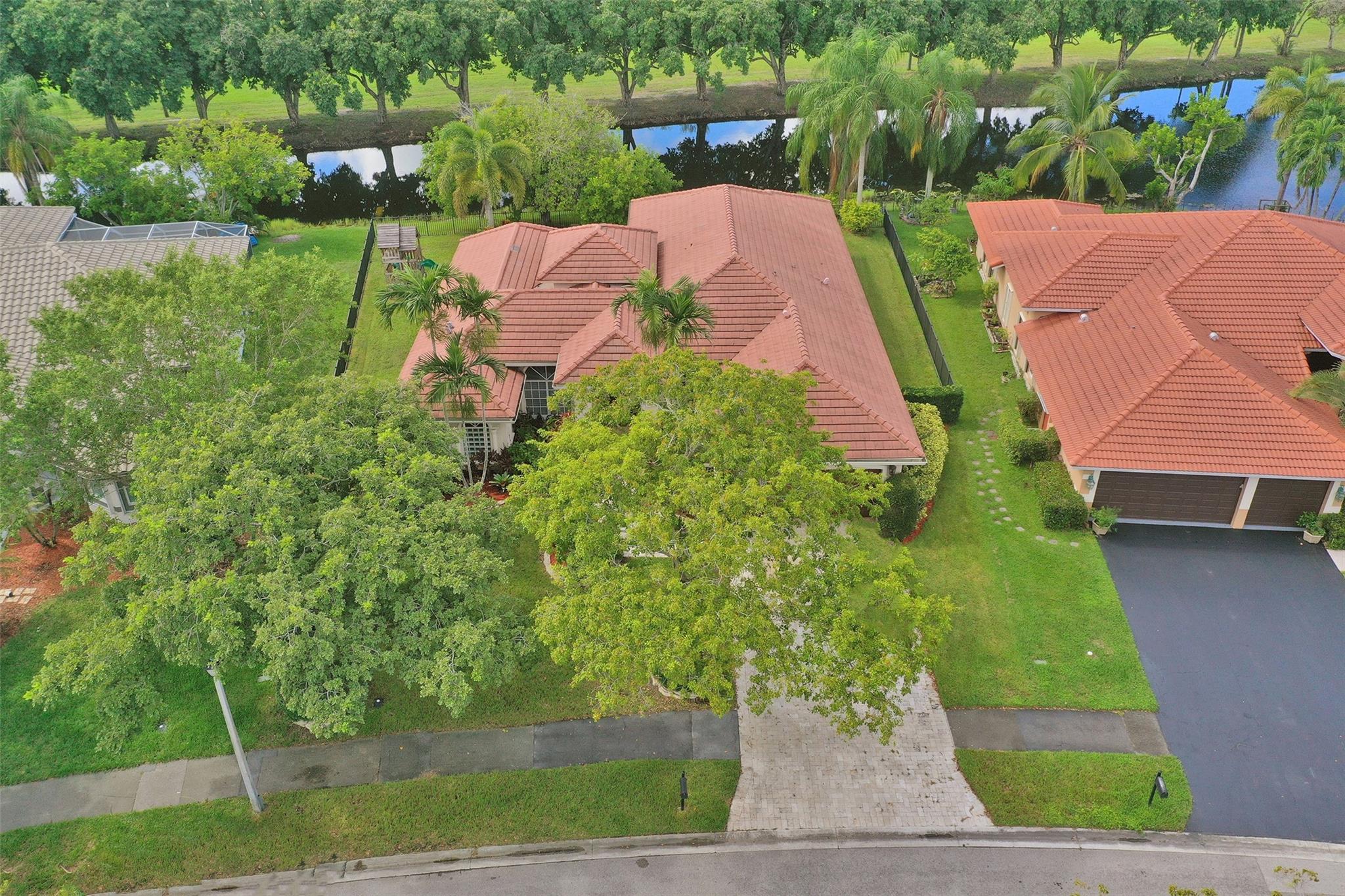 Kensington 146-39 B - Residential