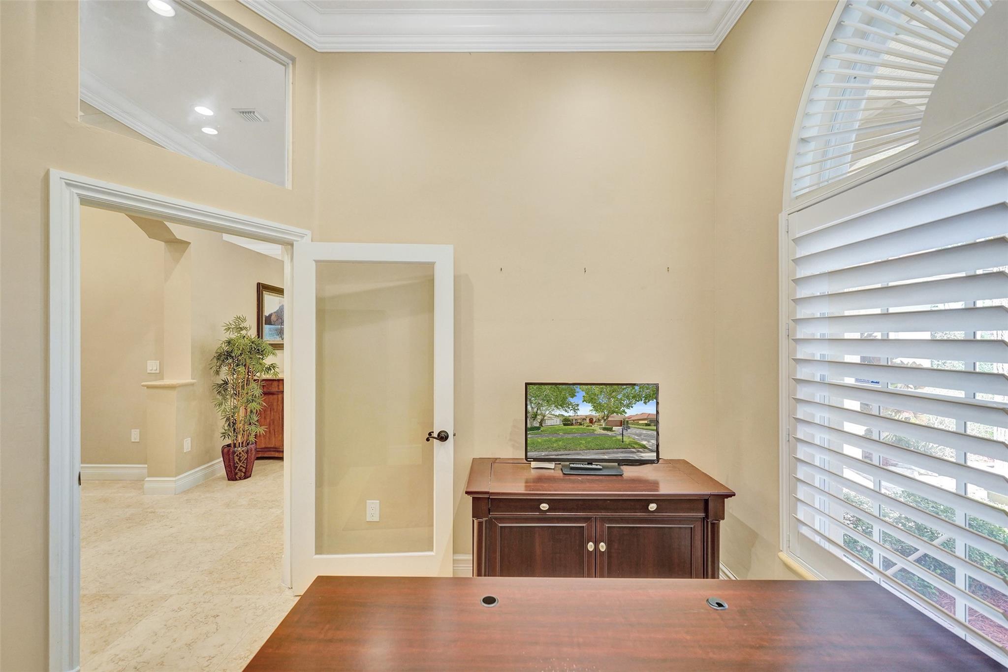 Kensington 146-39 B - Residential