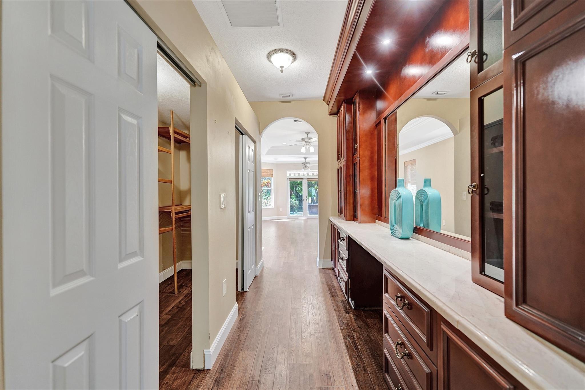 Kensington 146-39 B - Residential