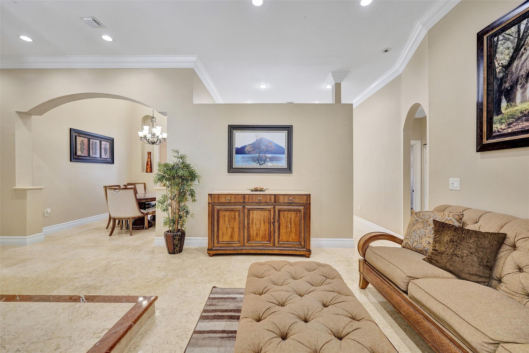 Kensington 146-39 B - Residential