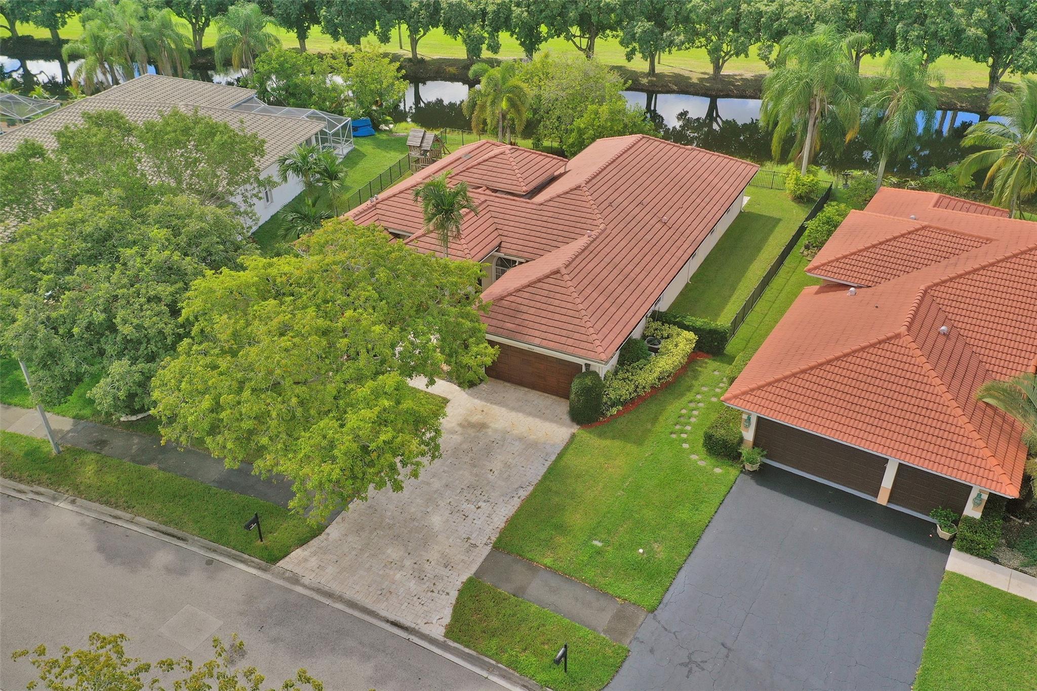 Kensington 146-39 B - Residential