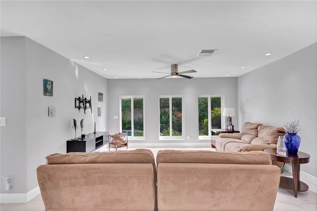 Coral Ridge Country Club - Residential