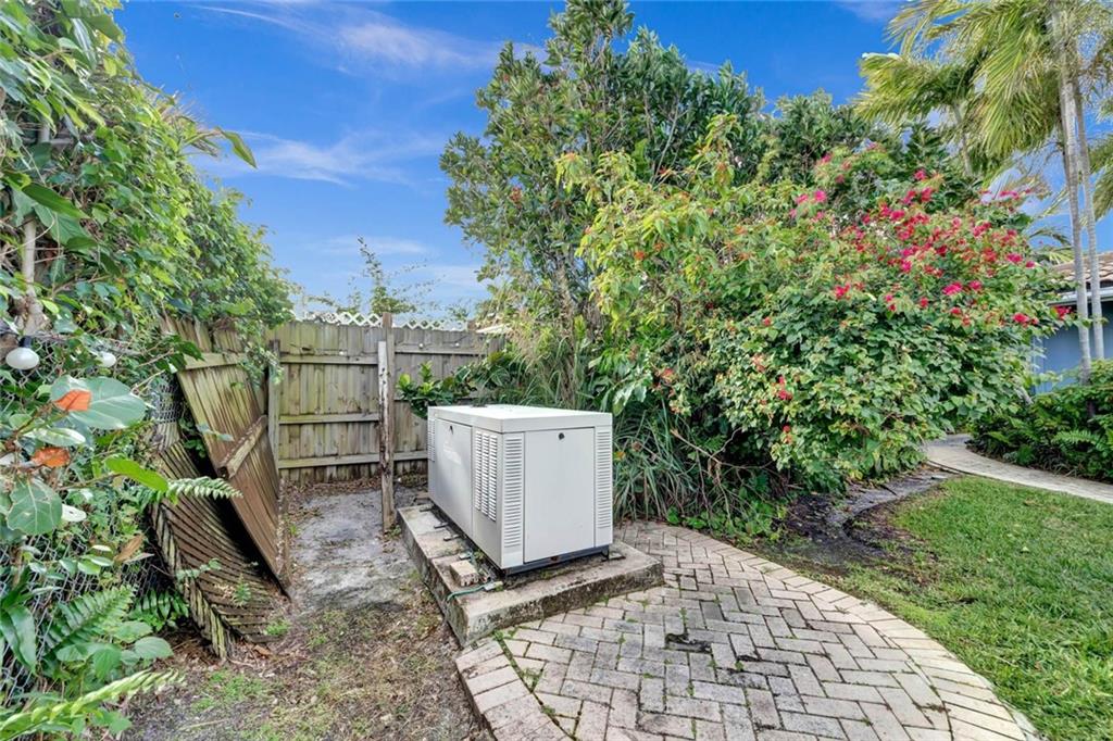 Coral Ridge Country Club - Residential