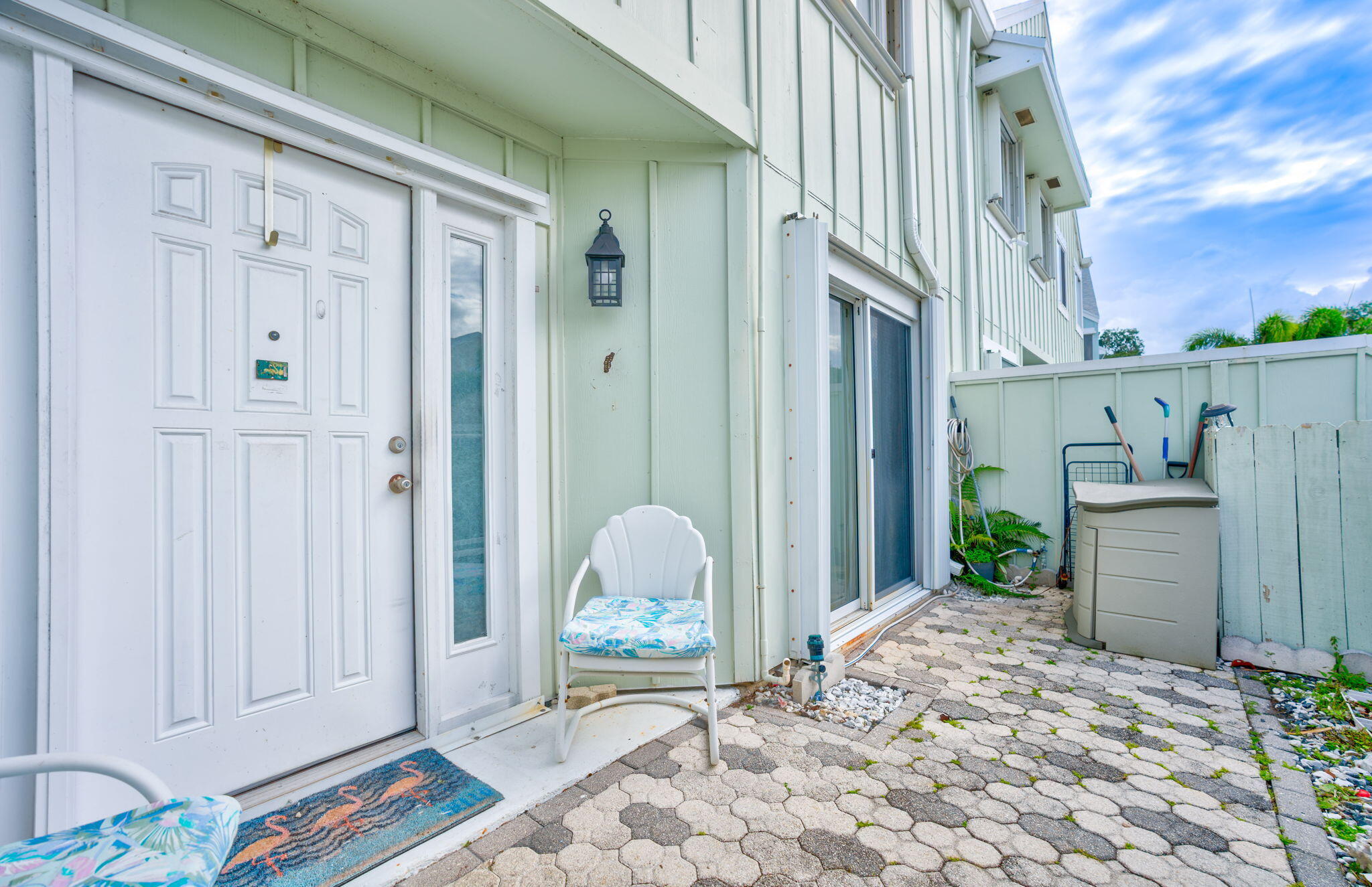 RIVERWALK 2 - Residential