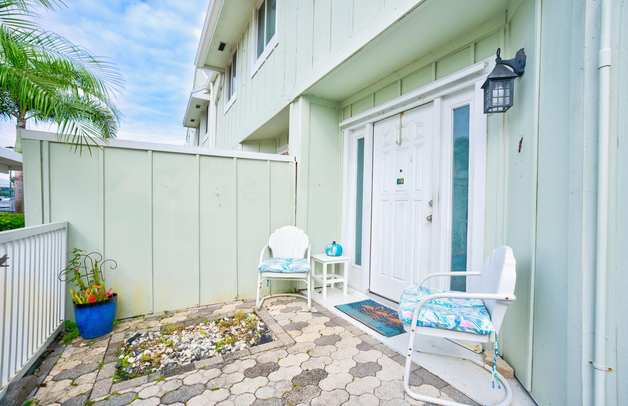 RIVERWALK 2 - Residential