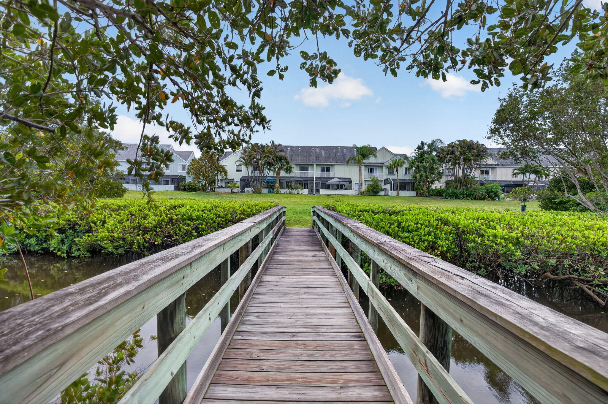 RIVERWALK 2 - Residential