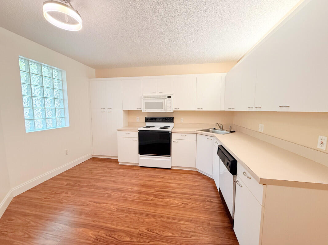 4300 NW 30th Street 343