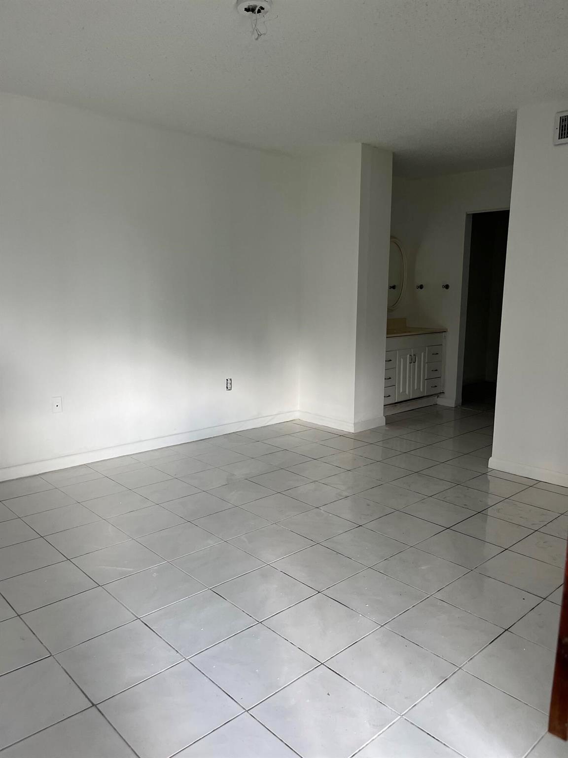 8879 Fontainebleau Boulevard 206