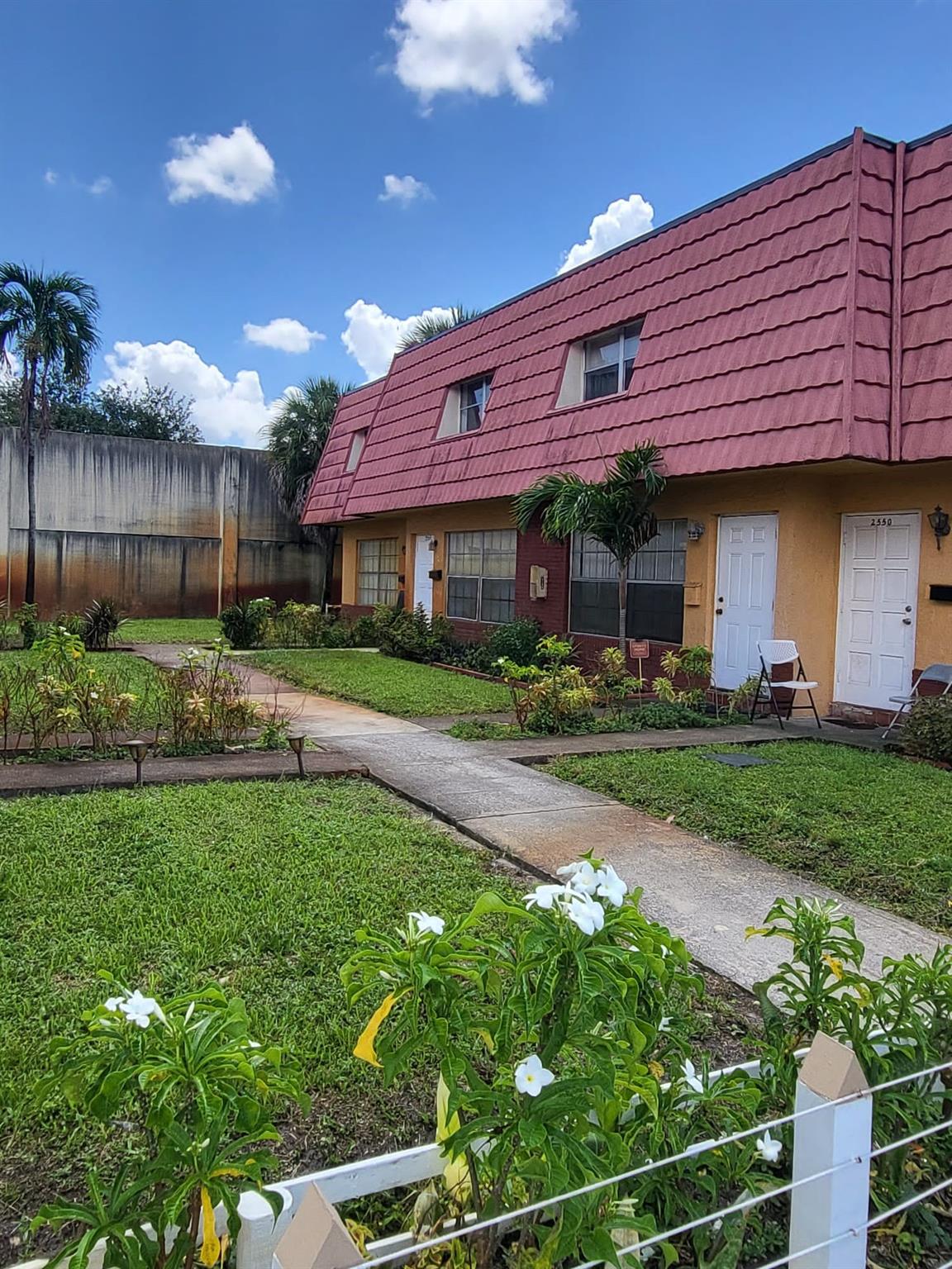 2554 NW 52nd Ave C -19