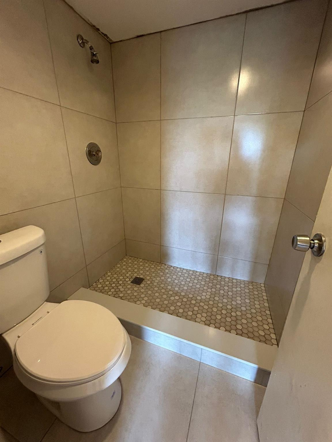 OMEGA CONDO NO 1 - Residential