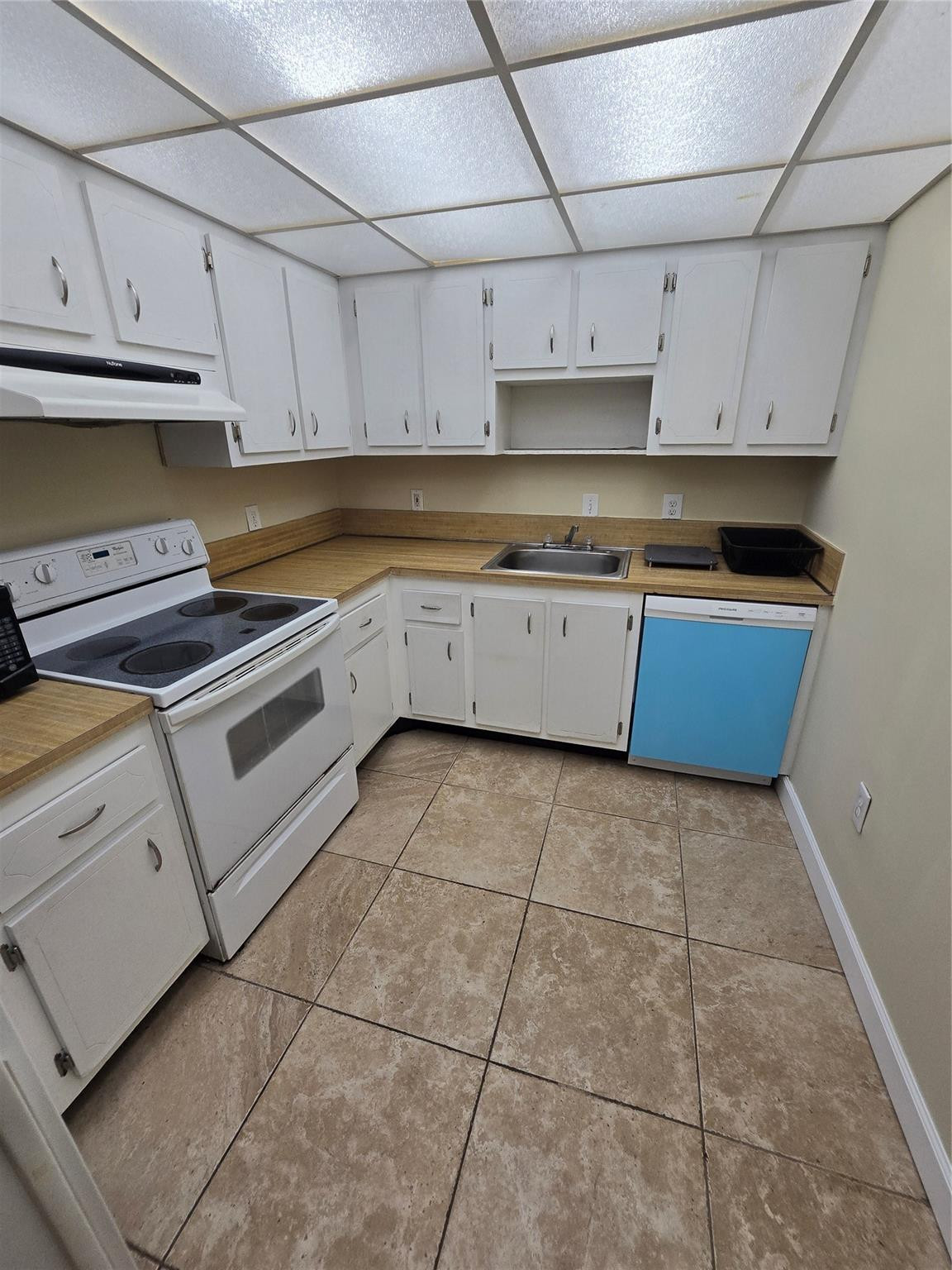 OMEGA CONDO NO 1 - Residential