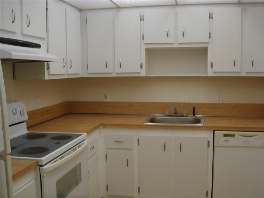 OMEGA CONDO NO 1 - Residential