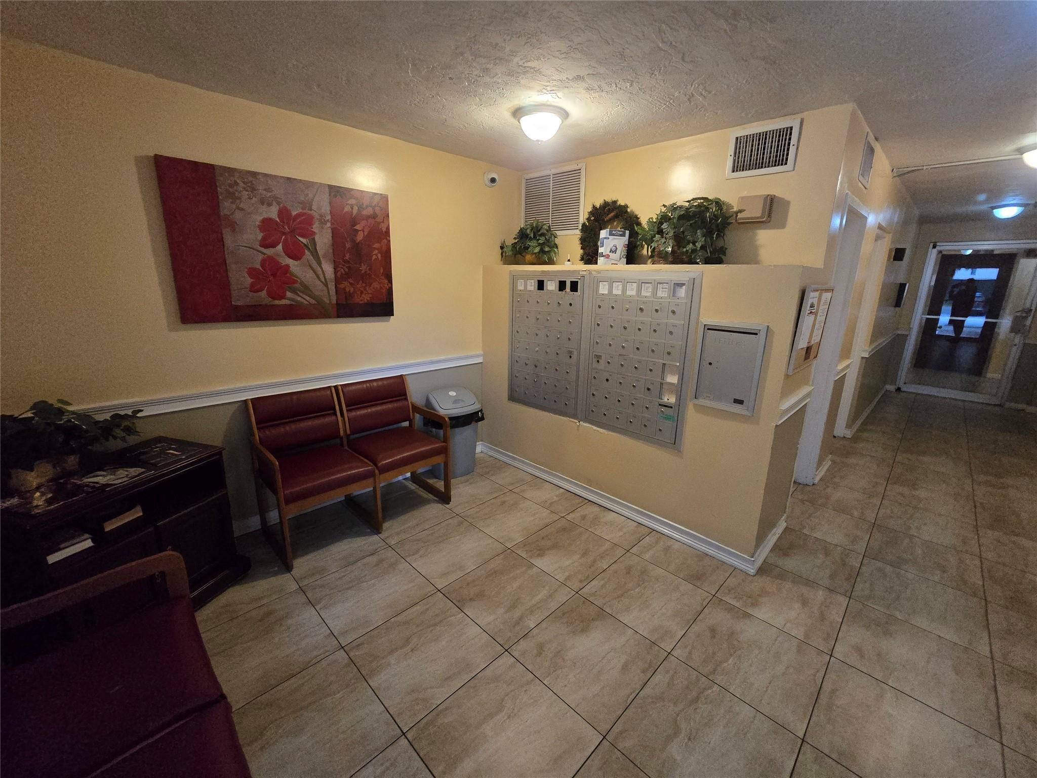 OMEGA CONDO NO 1 - Residential