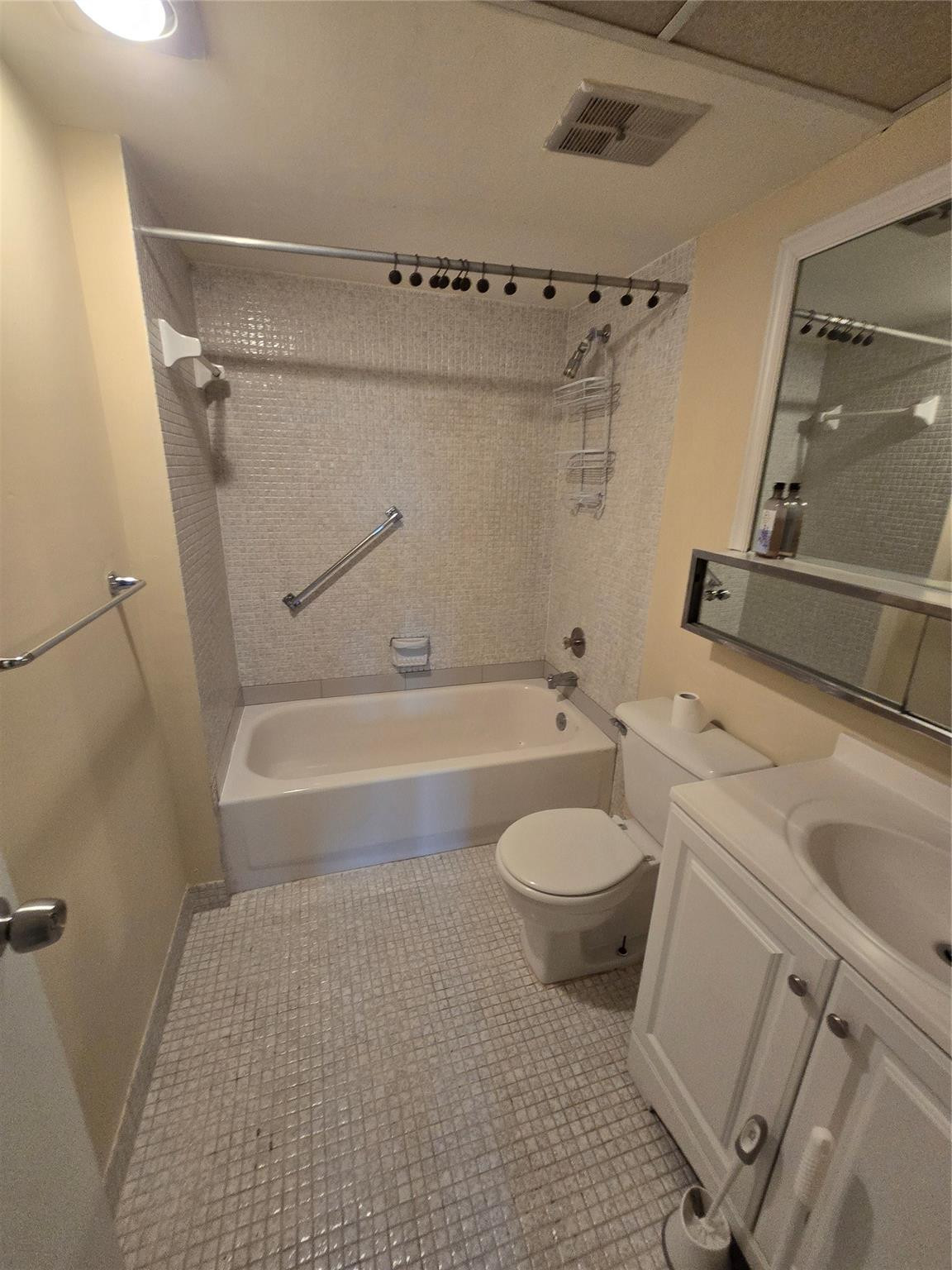 OMEGA CONDO NO 1 - Residential