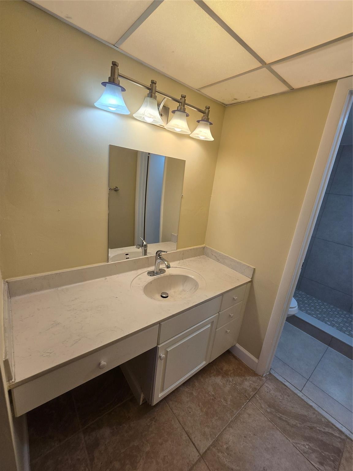 OMEGA CONDO NO 1 - Residential
