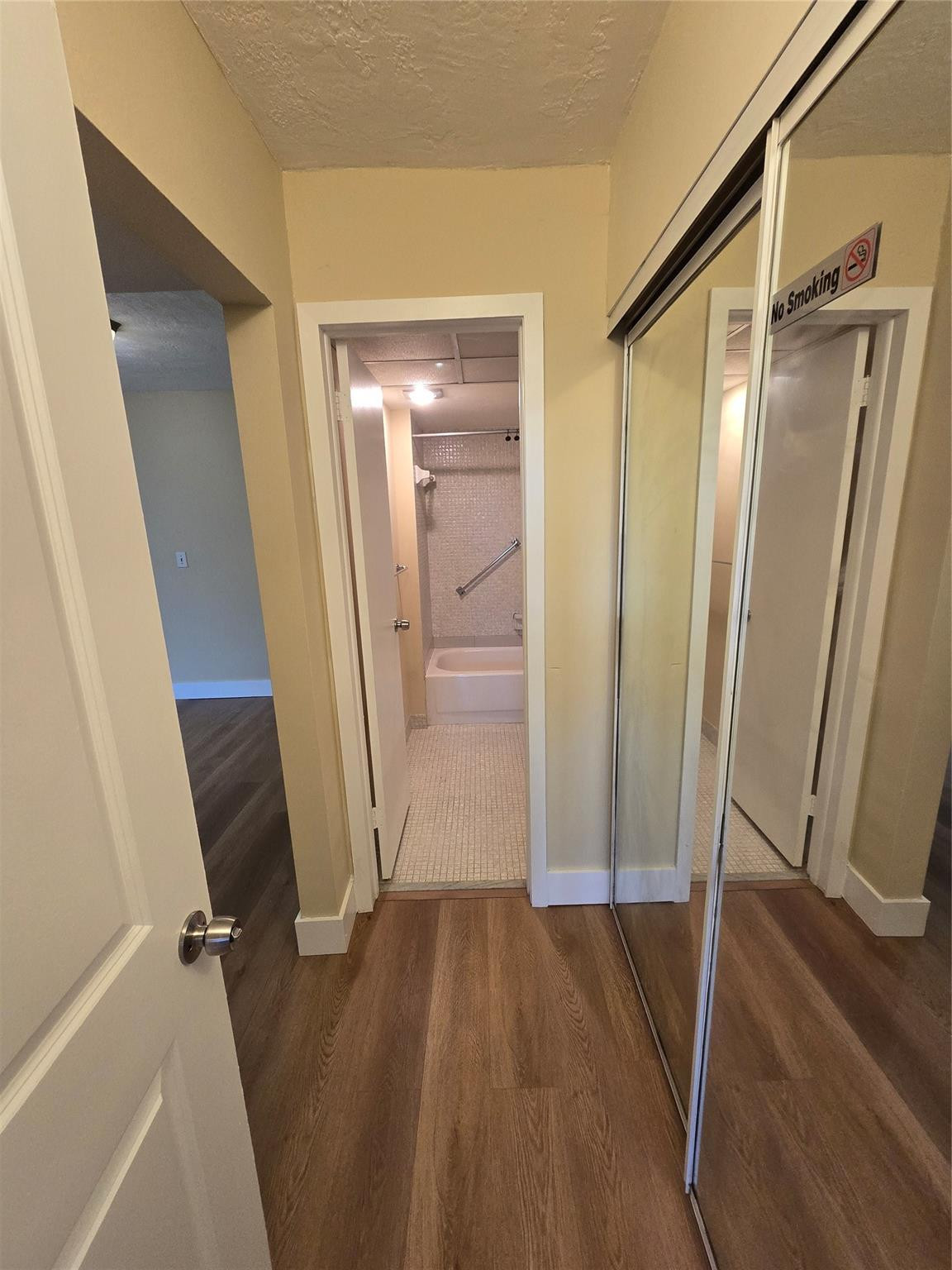 OMEGA CONDO NO 1 - Residential