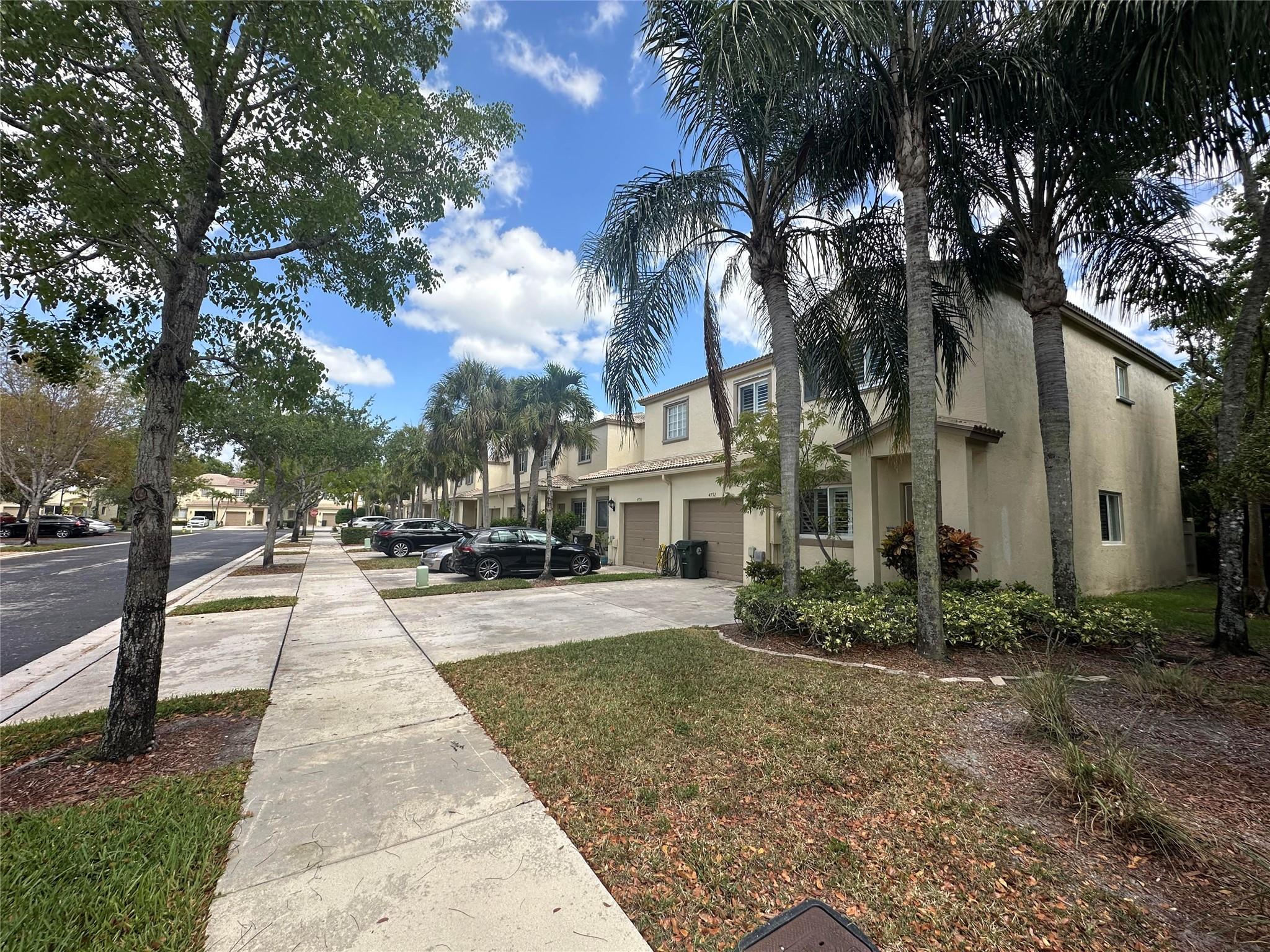 4792 Lago Vista Dr 4792