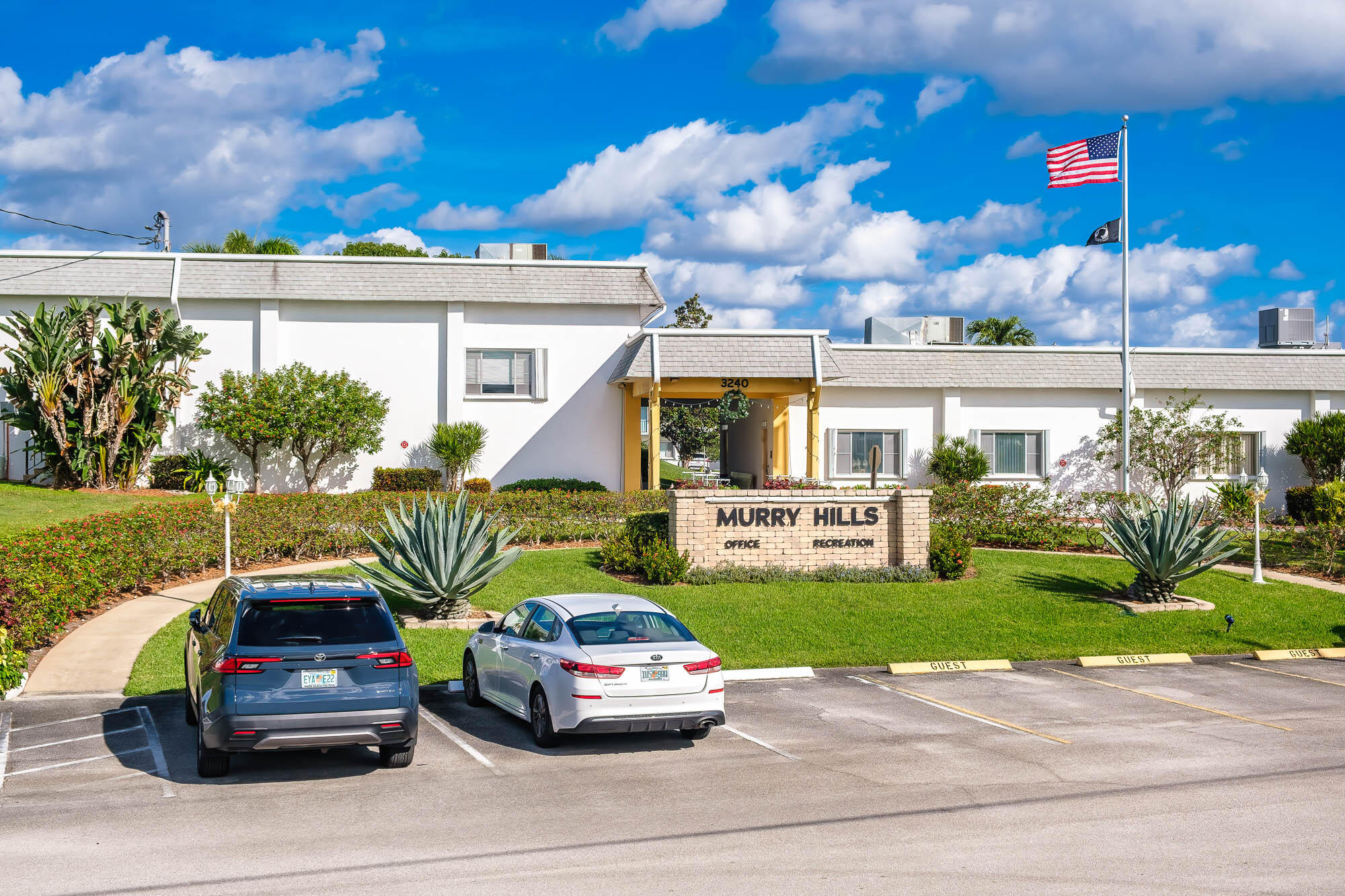 MURRY HILLS APT BLDG CONDO - Residential