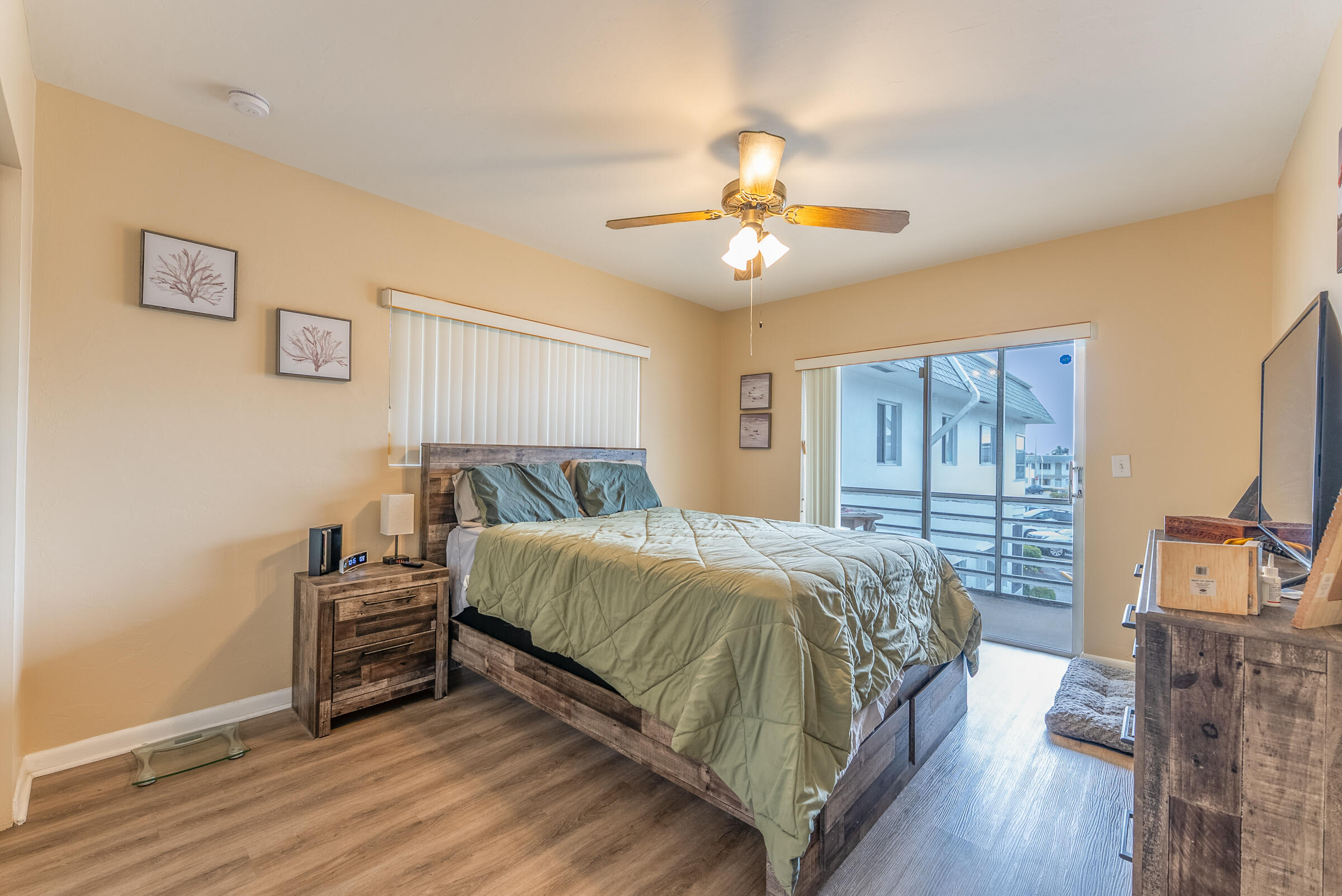 MURRY HILLS APT BLDG CONDO - Residential