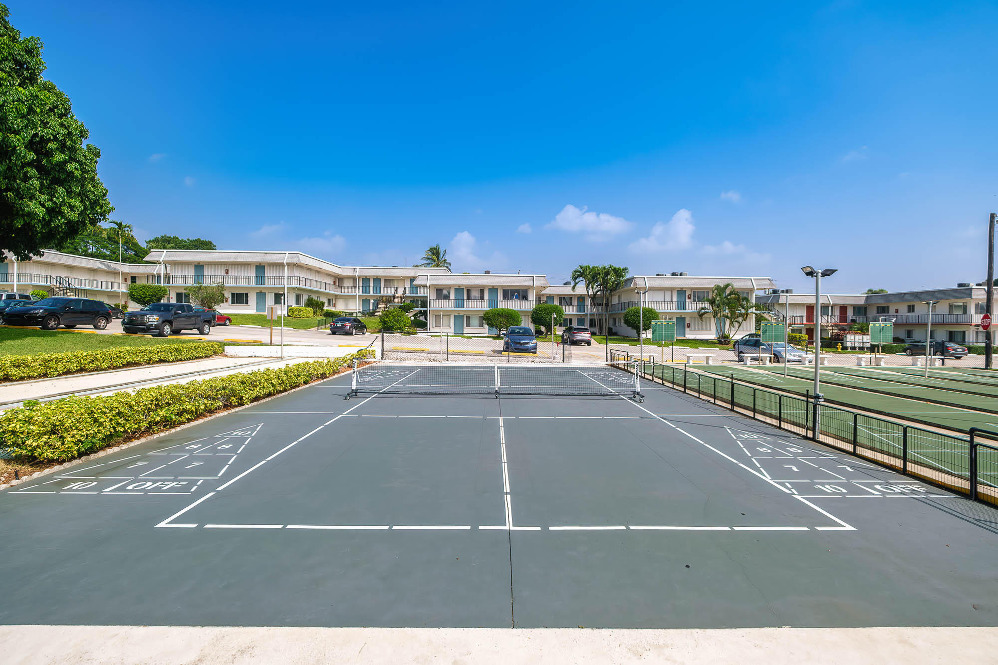 MURRY HILLS APT BLDG CONDO - Residential