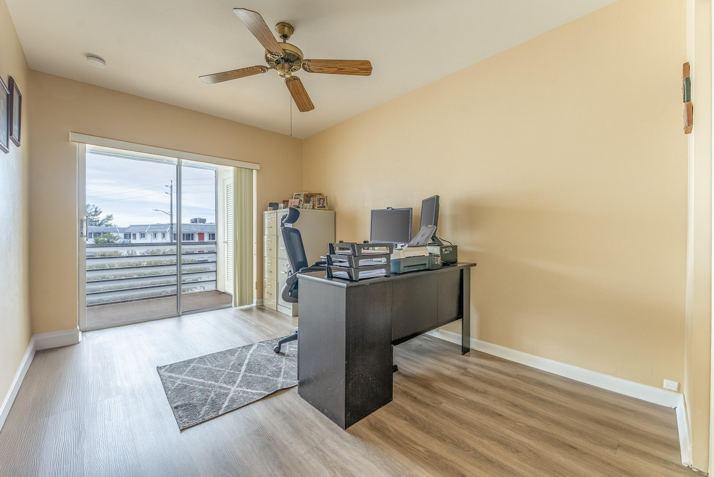 MURRY HILLS APT BLDG CONDO - Residential